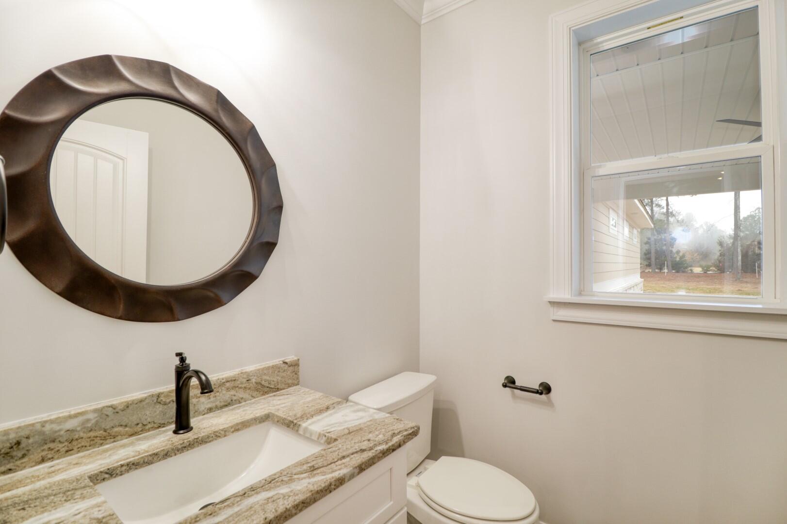 525 LONGSHADOW Drive