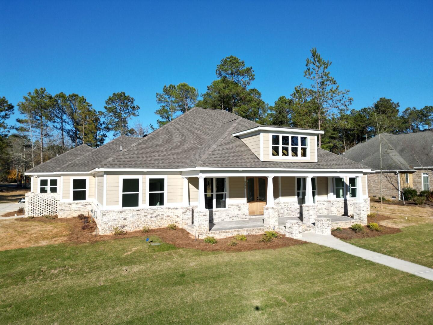 525 LONGSHADOW Drive