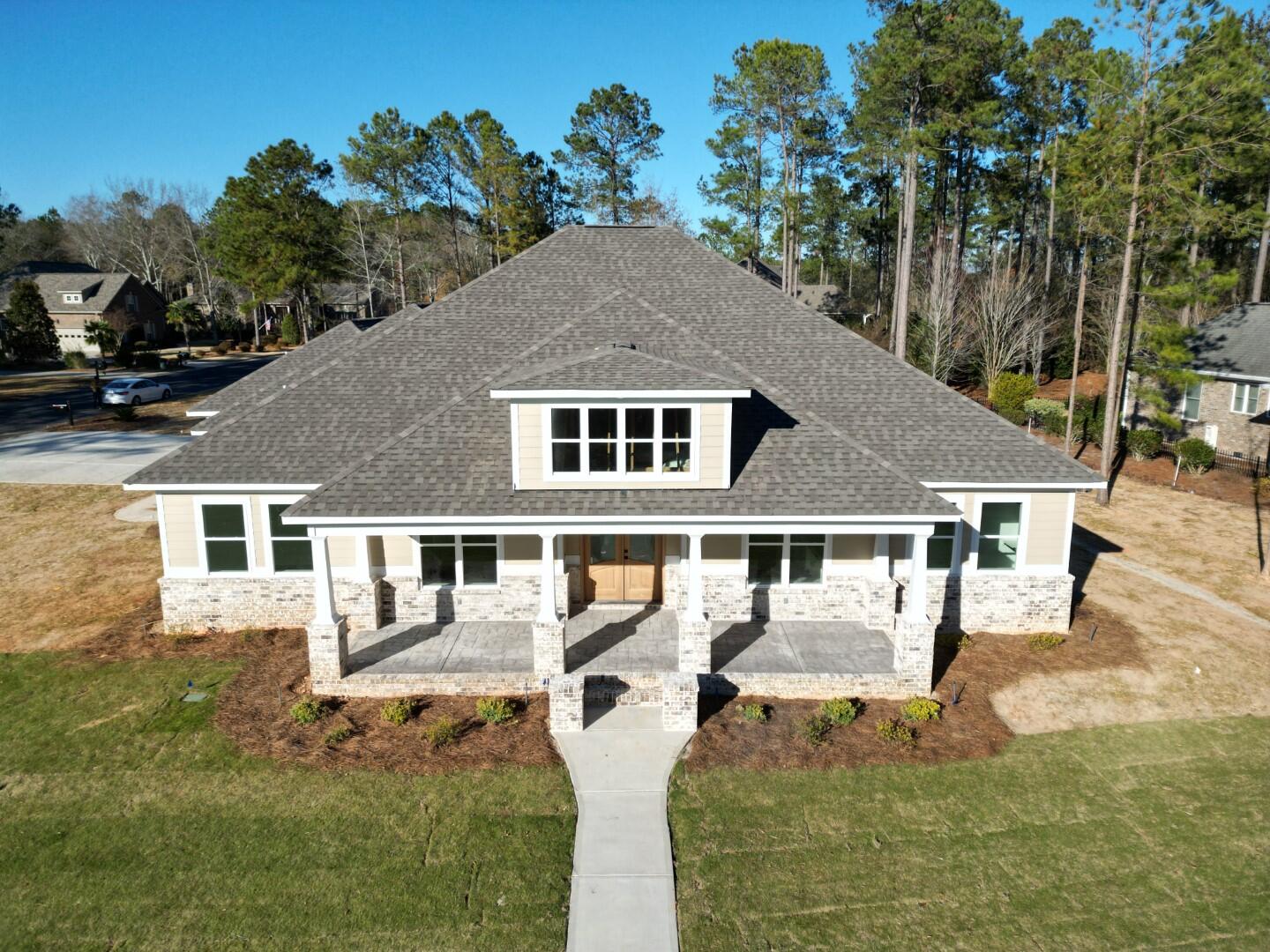 525 LONGSHADOW Drive