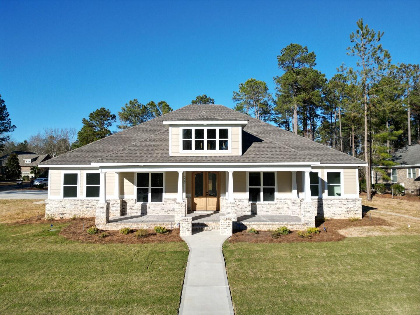 525 LONGSHADOW Drive