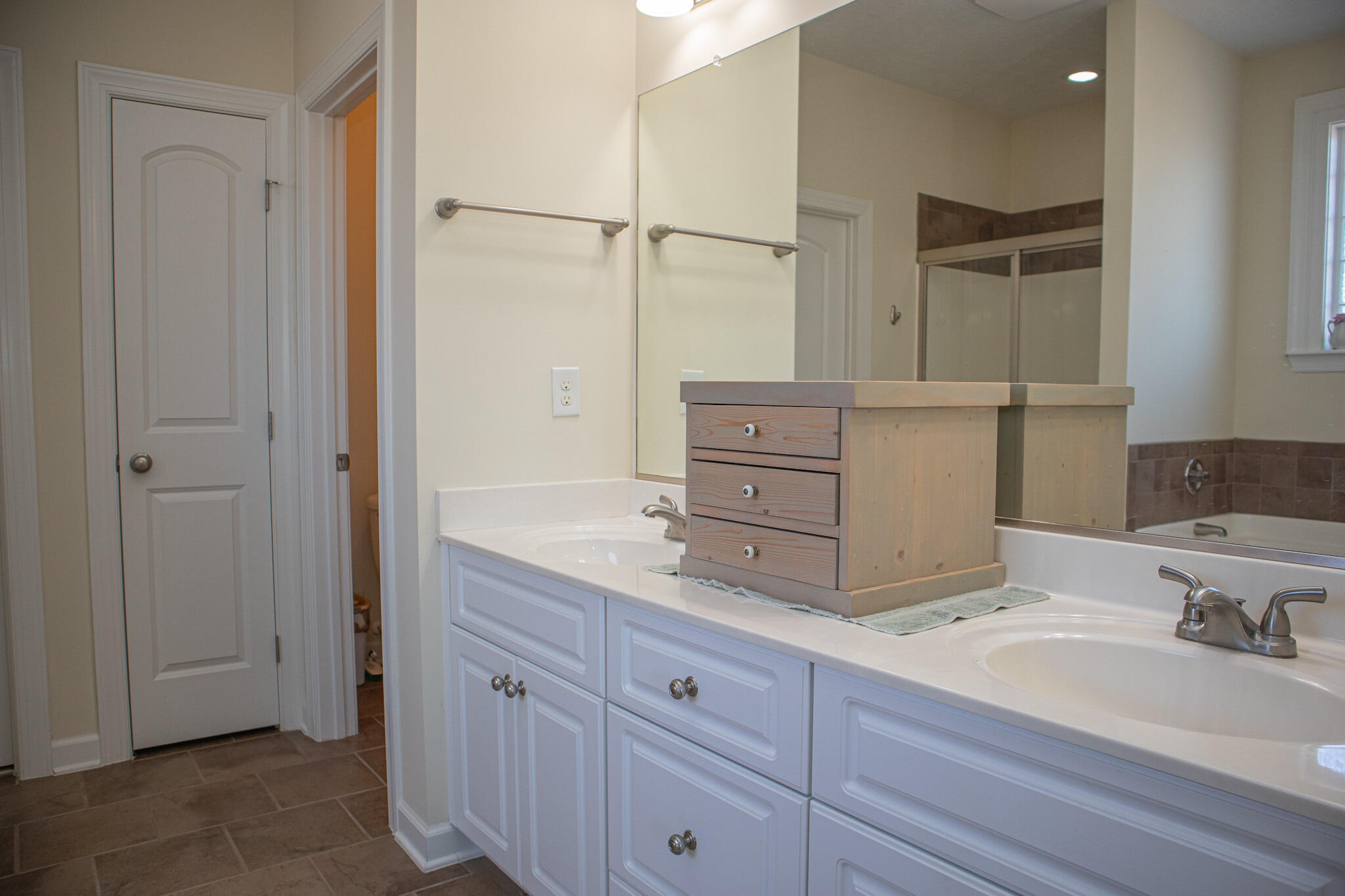 5119 WELLS DR. Drive