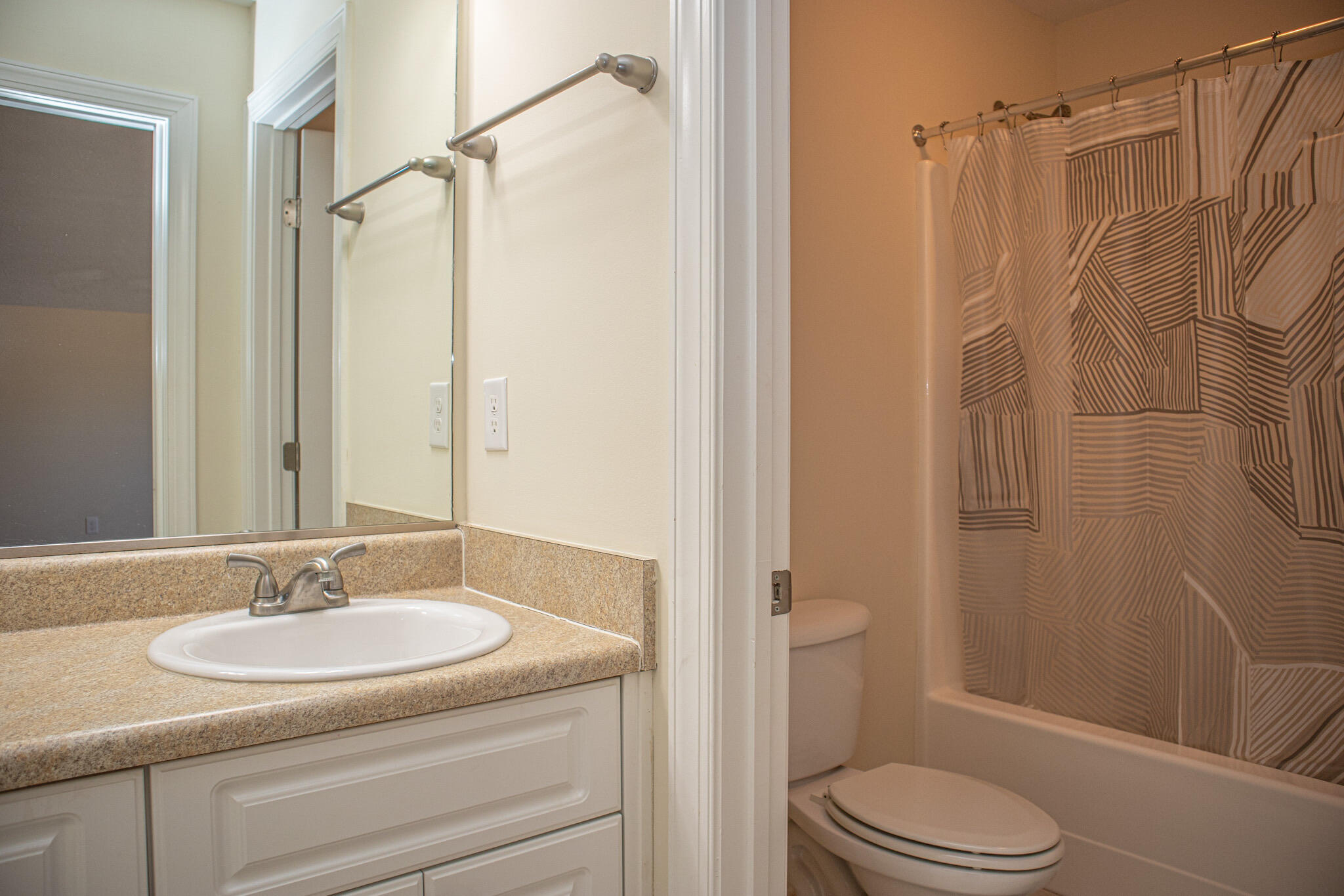 5119 WELLS DR. Drive