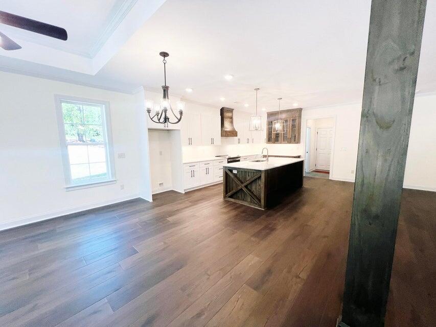 5373 CHARNWOOD FOREST Circle