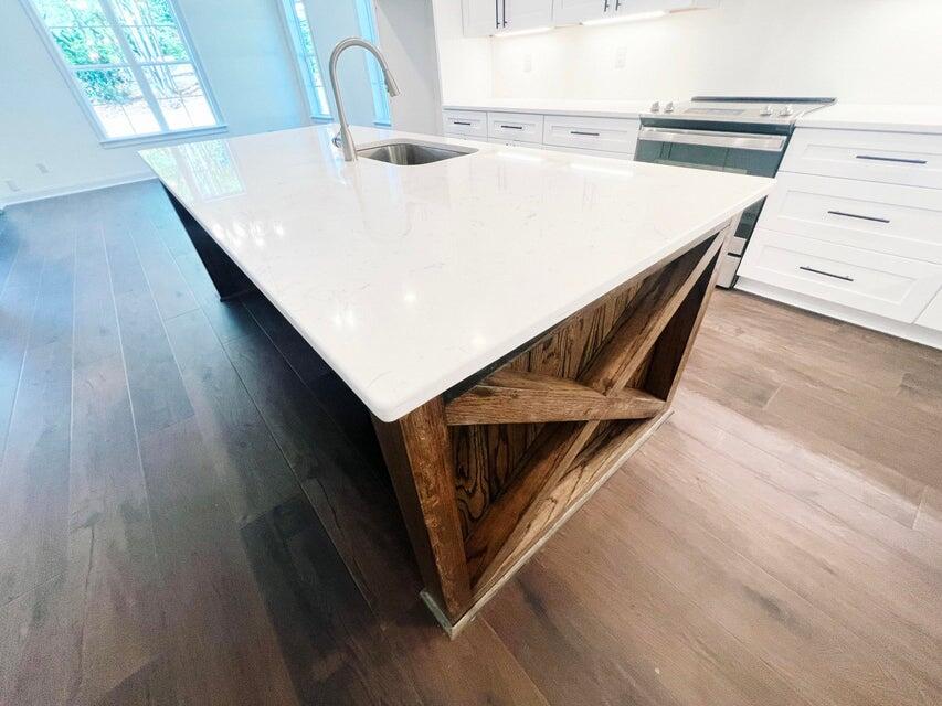 5373 CHARNWOOD FOREST Circle