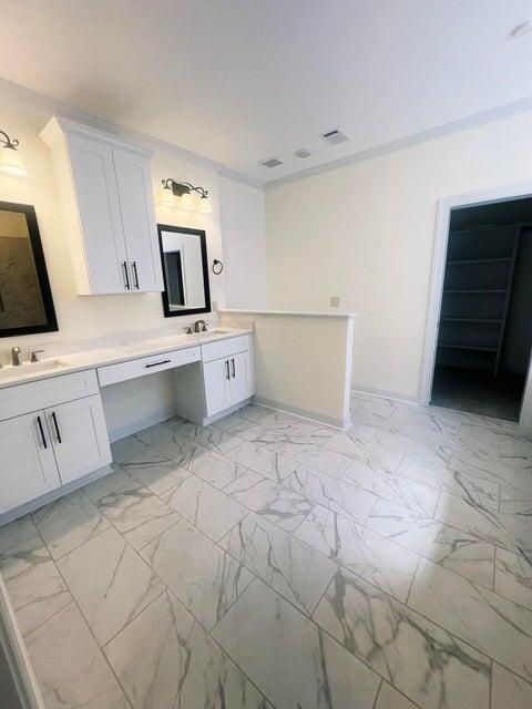 5373 CHARNWOOD FOREST Circle