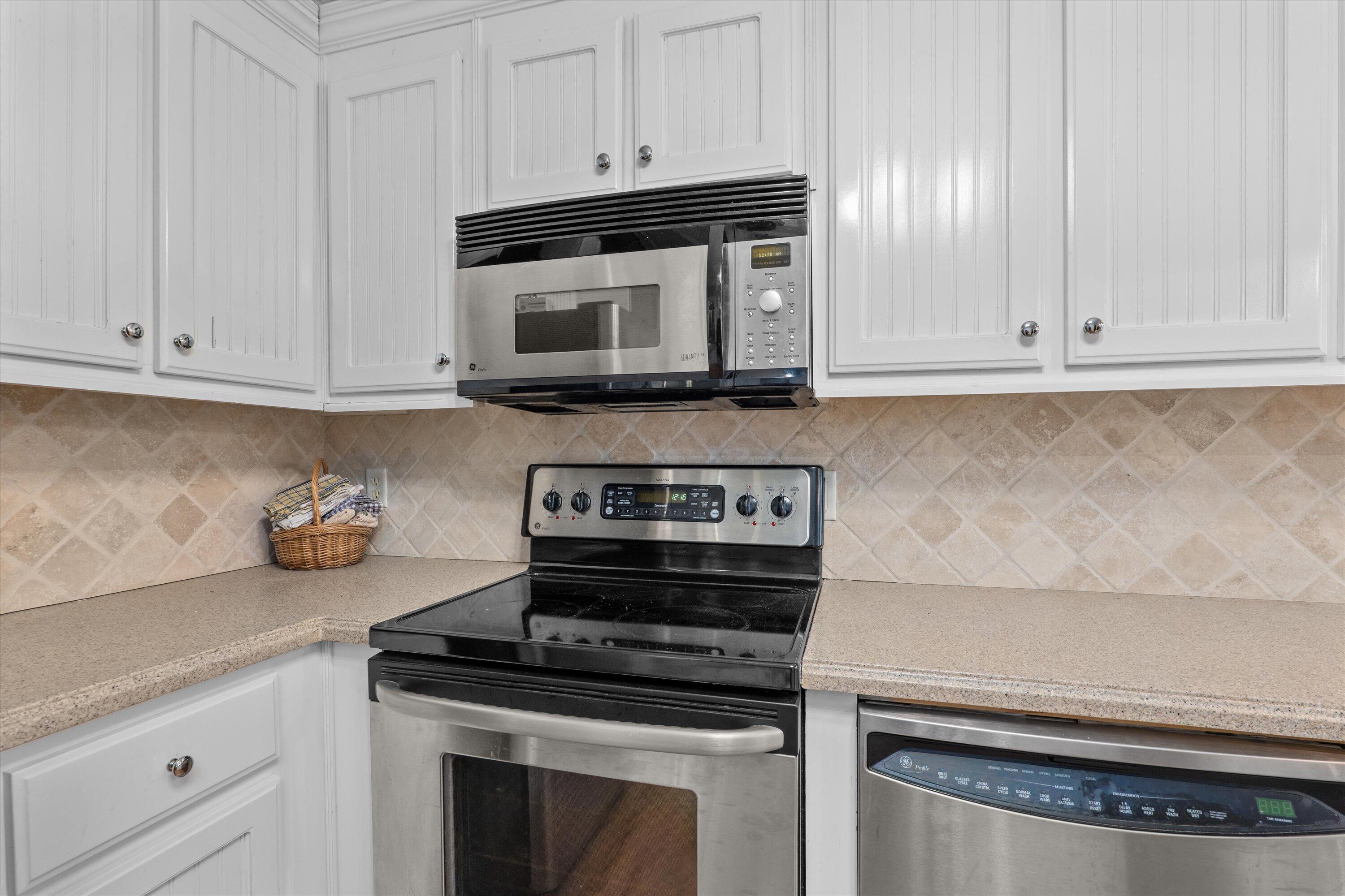 2549 WALTON Way Unit: G1