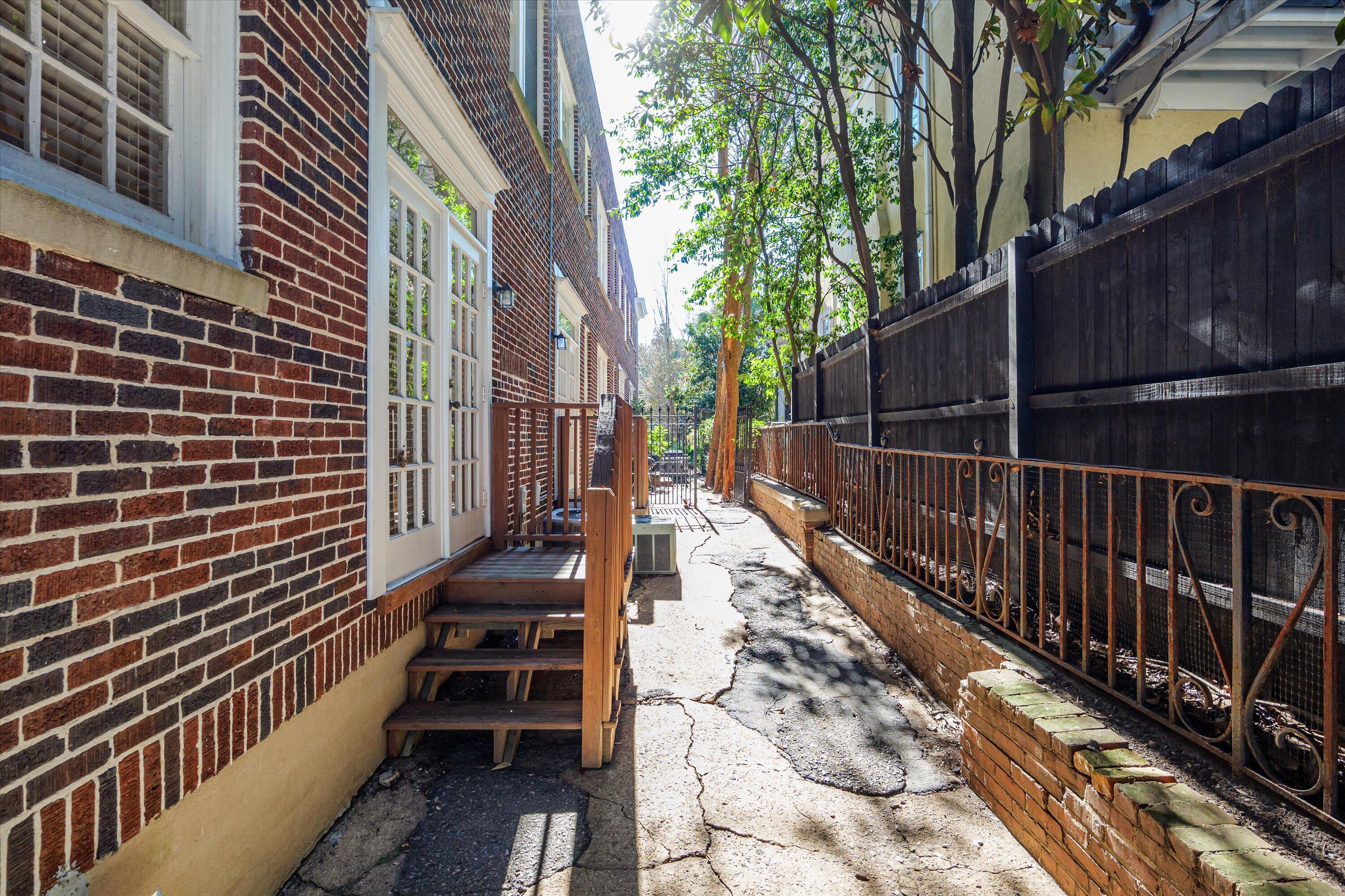 2549 WALTON Way Unit: G1