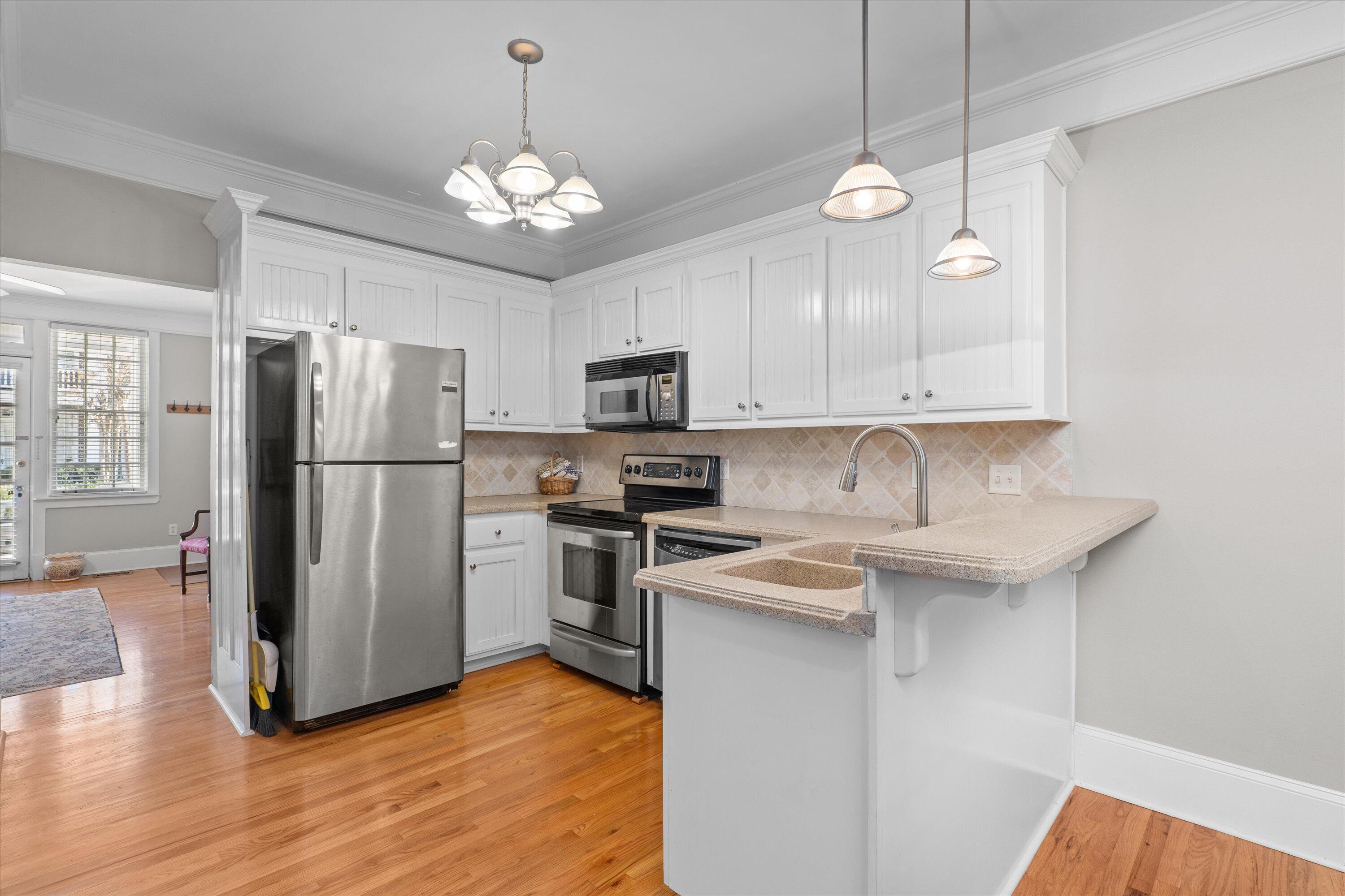 2549 WALTON Way Unit: G1