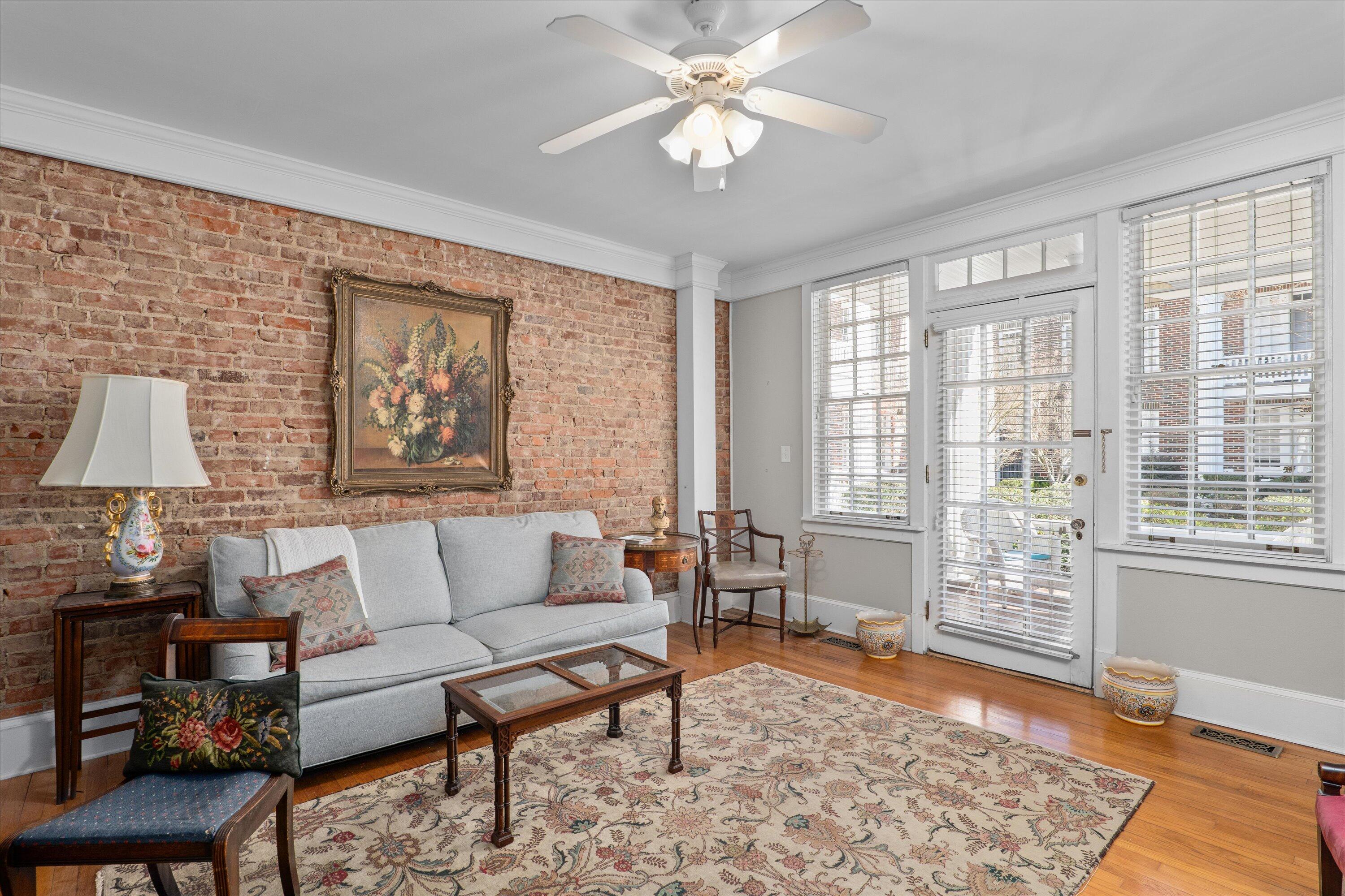 2549 WALTON Way Unit: G1