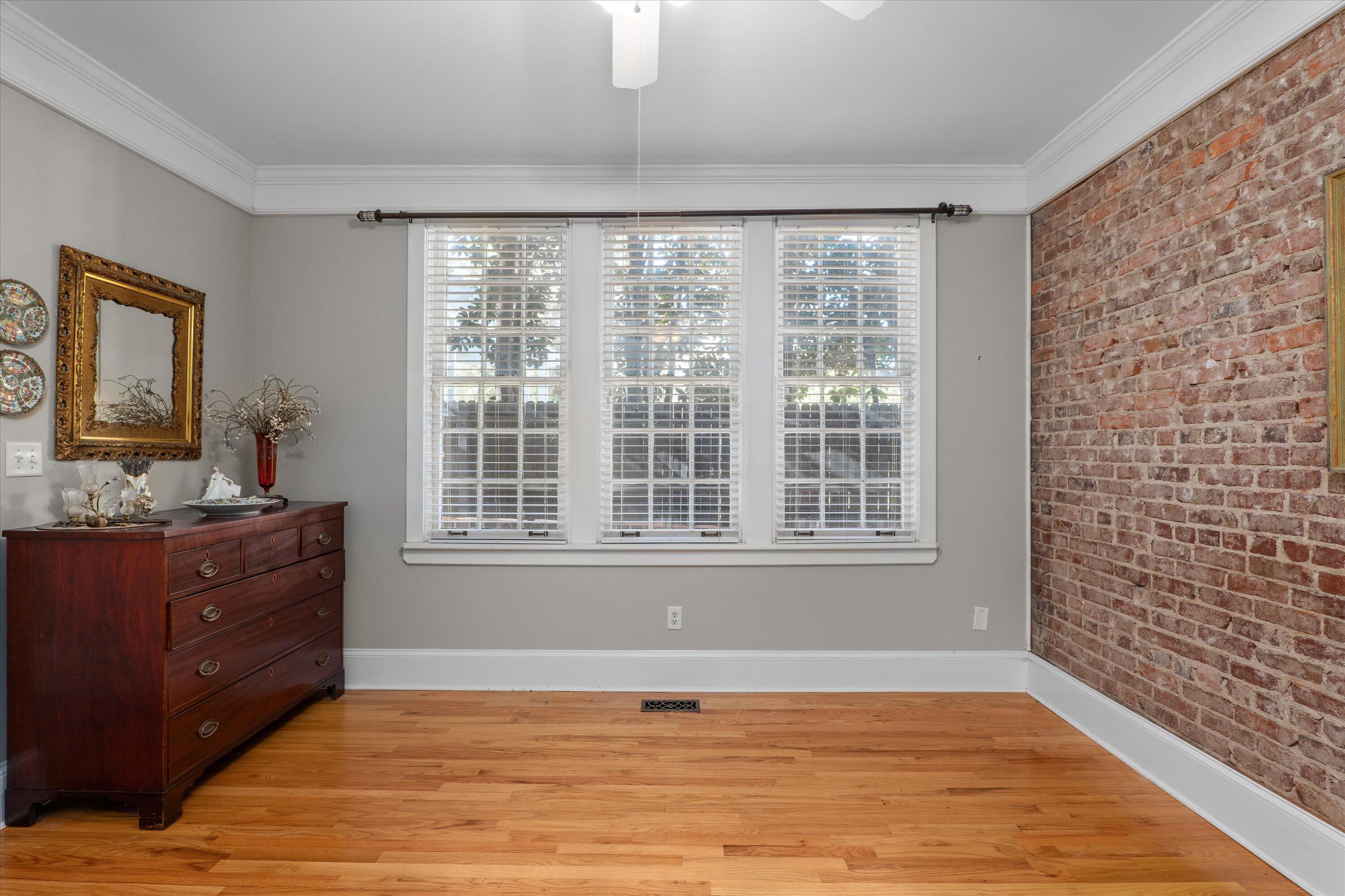 2549 WALTON Way Unit: G1