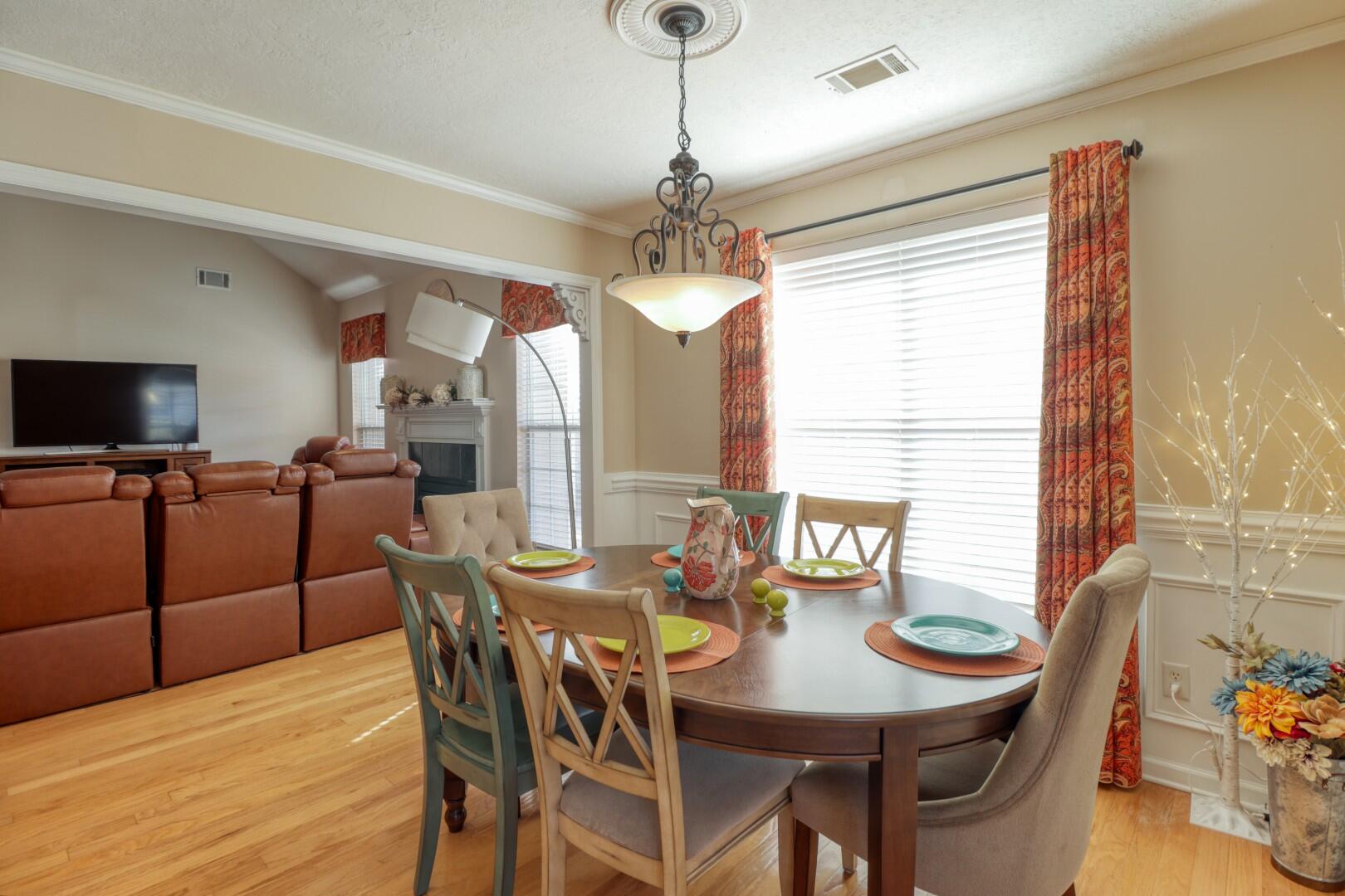 323 GRANDIFLORA Circle