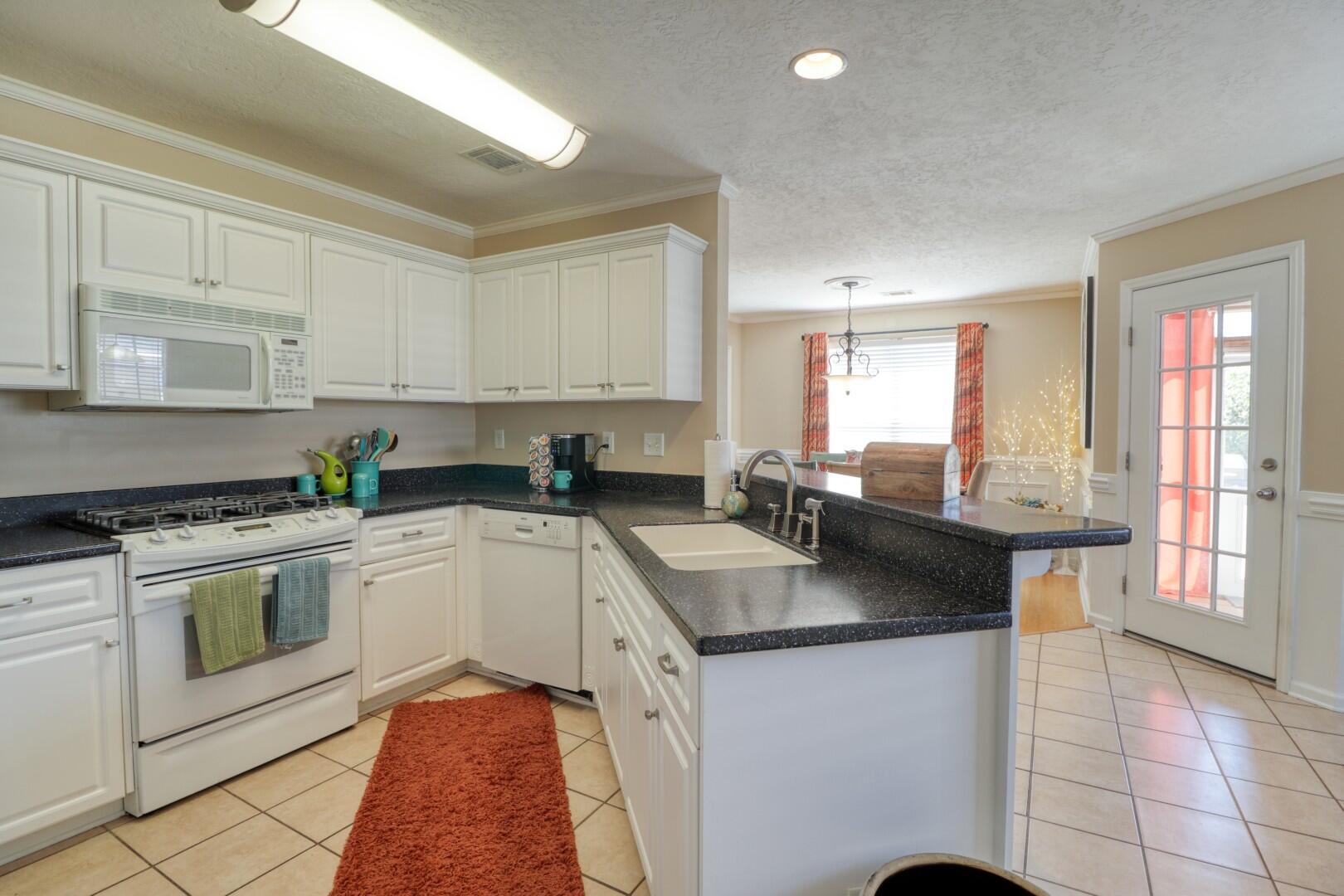 323 GRANDIFLORA Circle