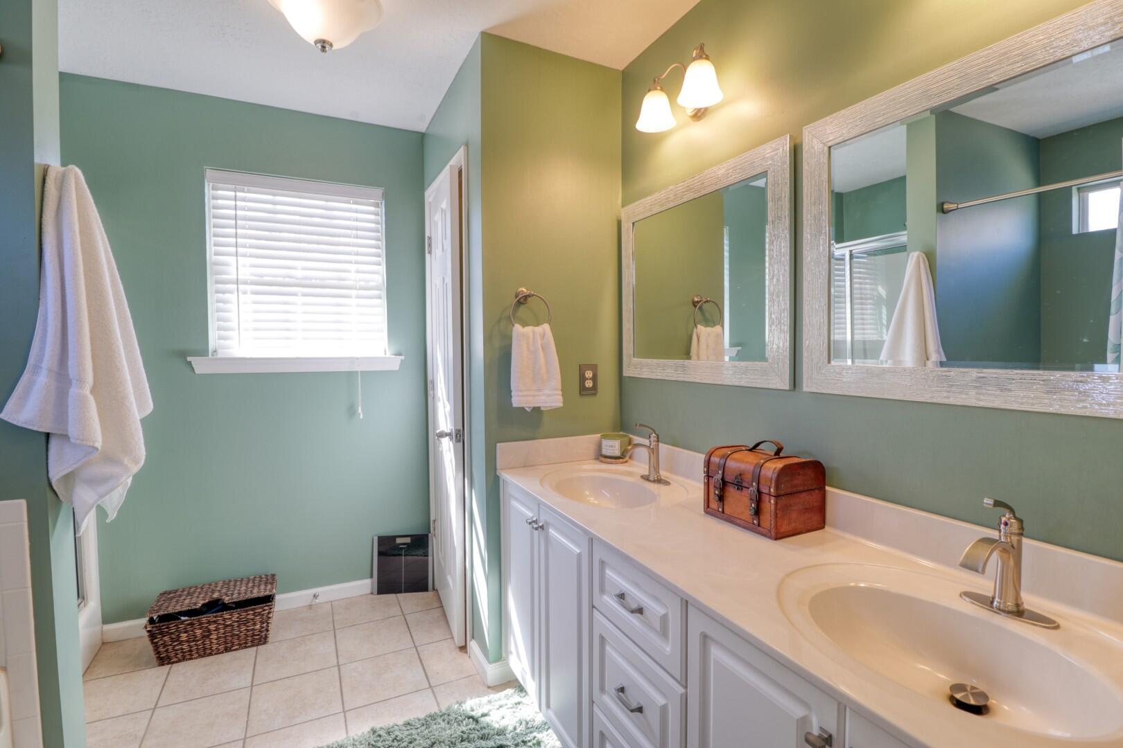 323 GRANDIFLORA Circle