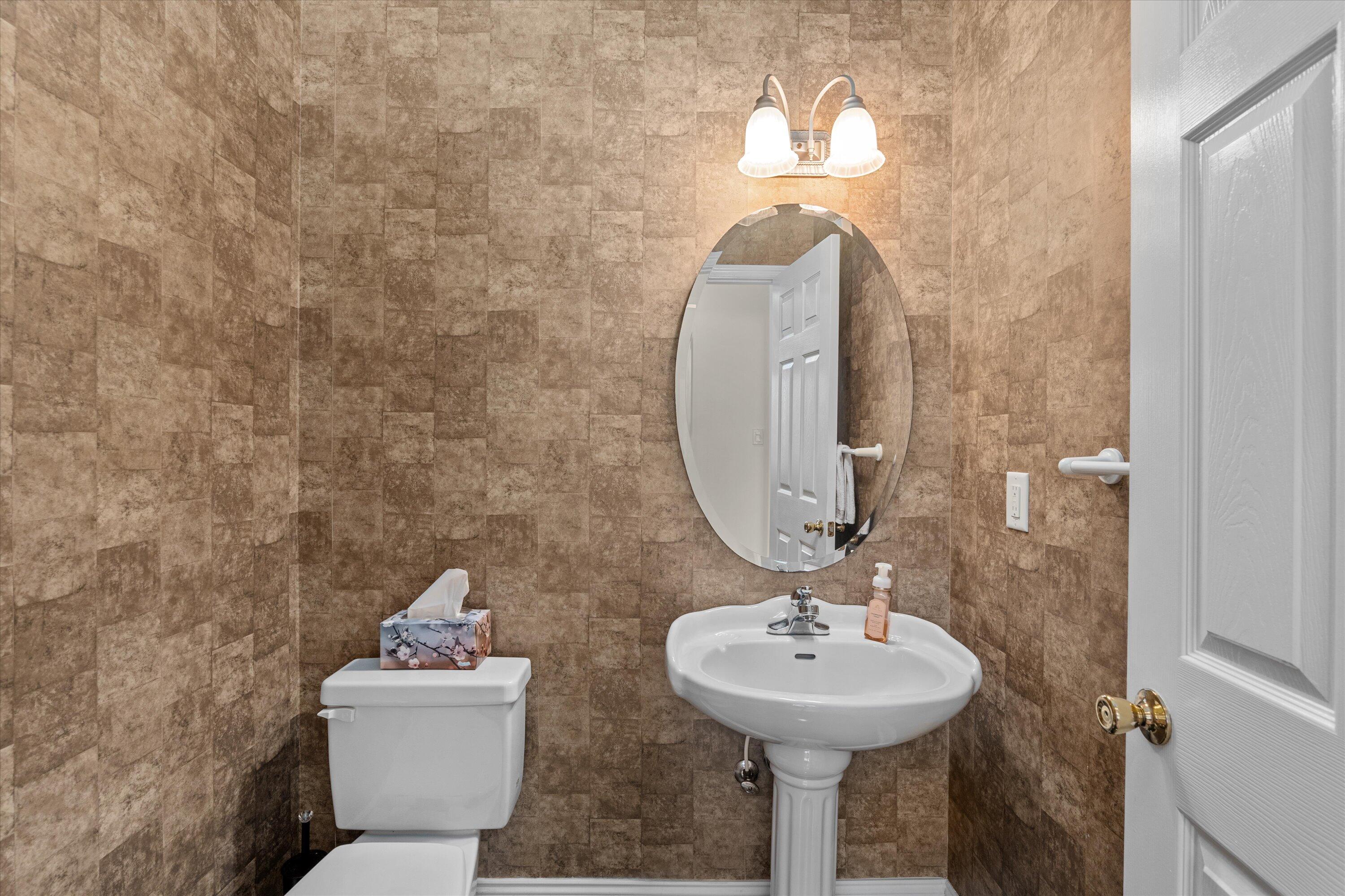 959 WINDMILL Parkway