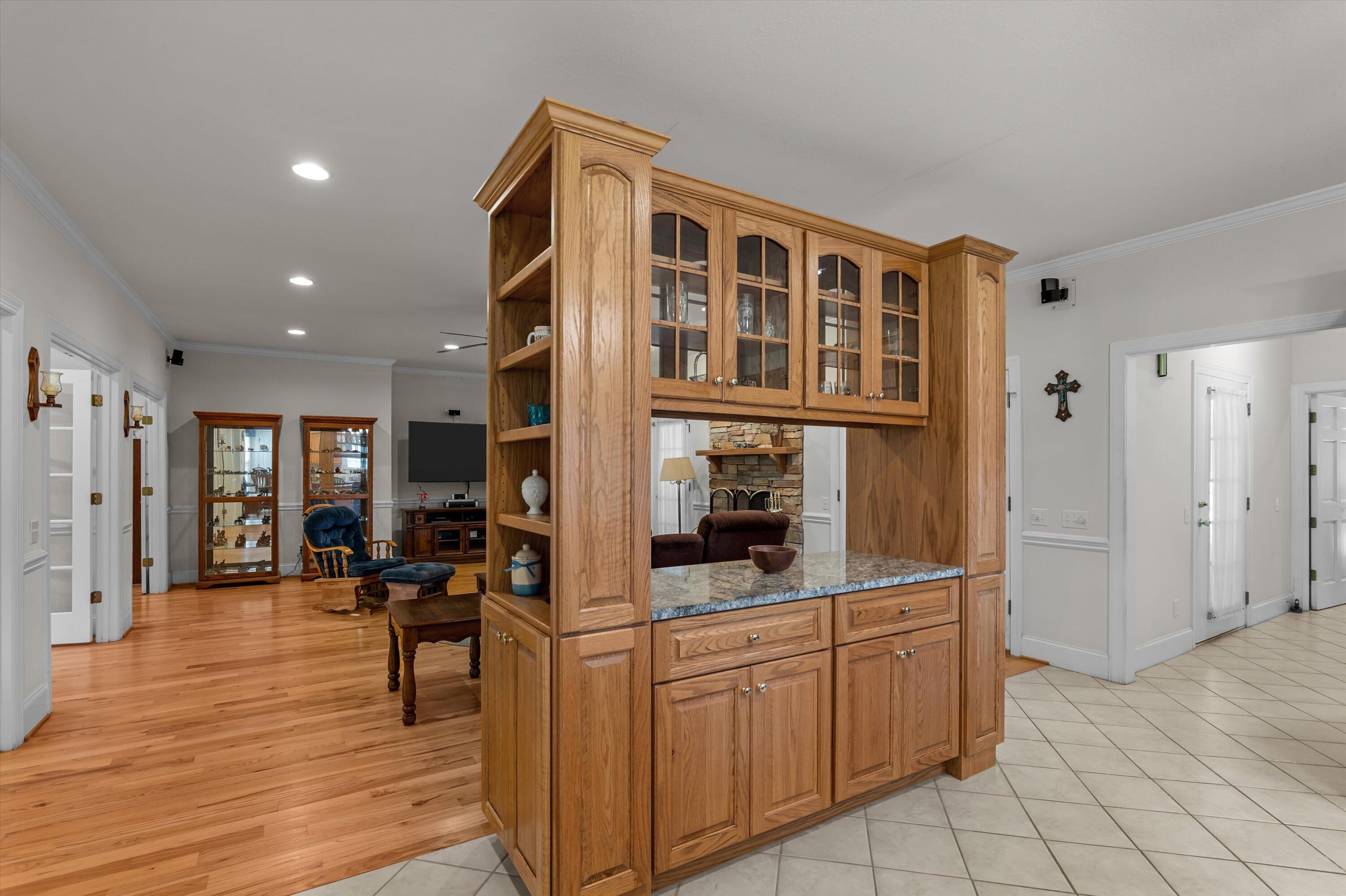 1960 WHITE ROCK Road