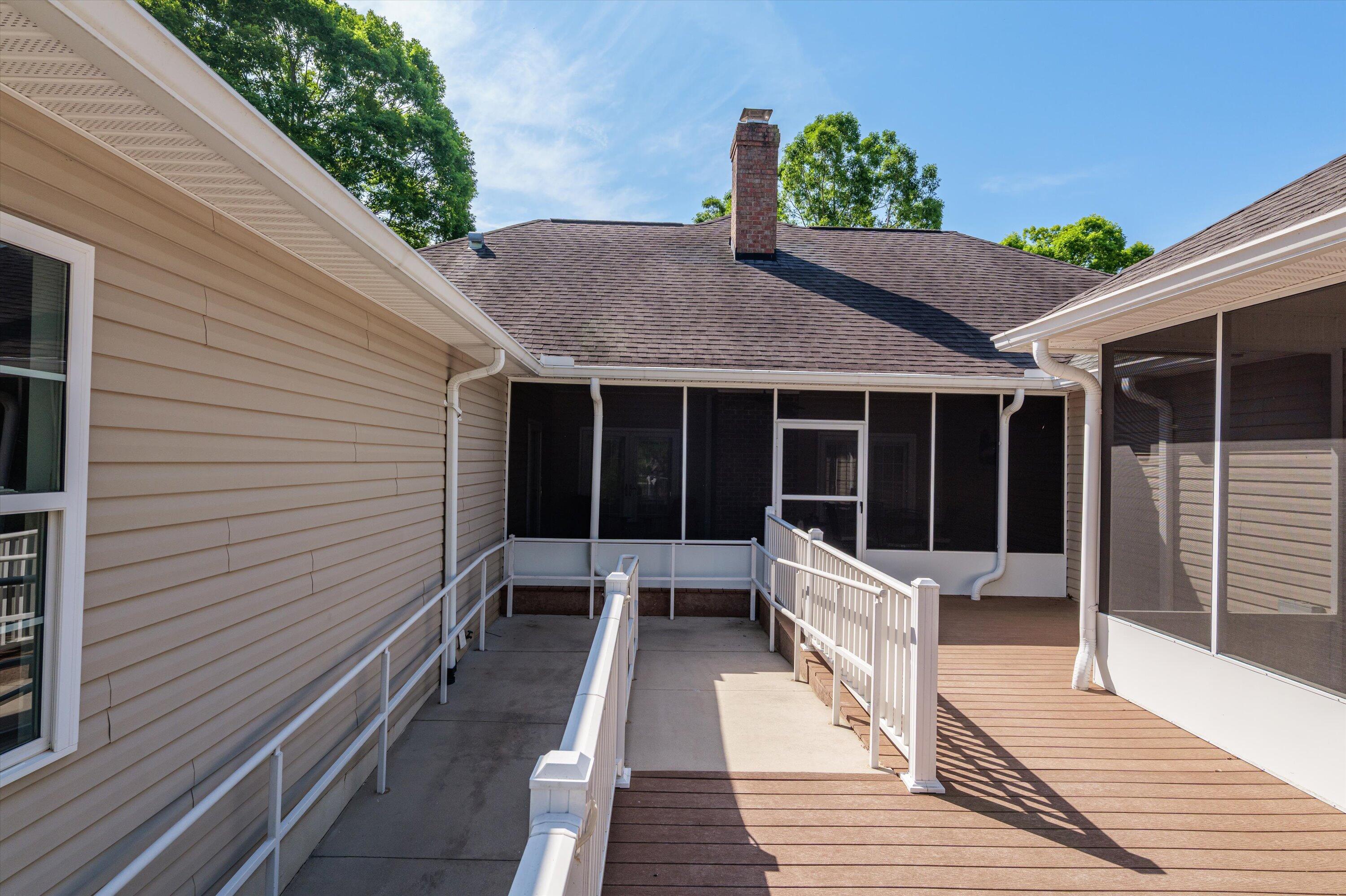 1960 WHITE ROCK Road