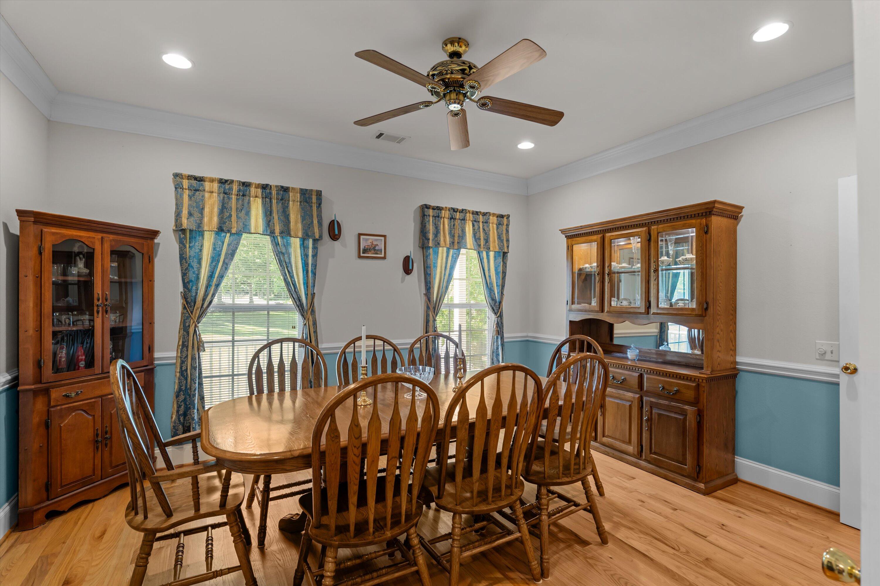 1960 WHITE ROCK Road