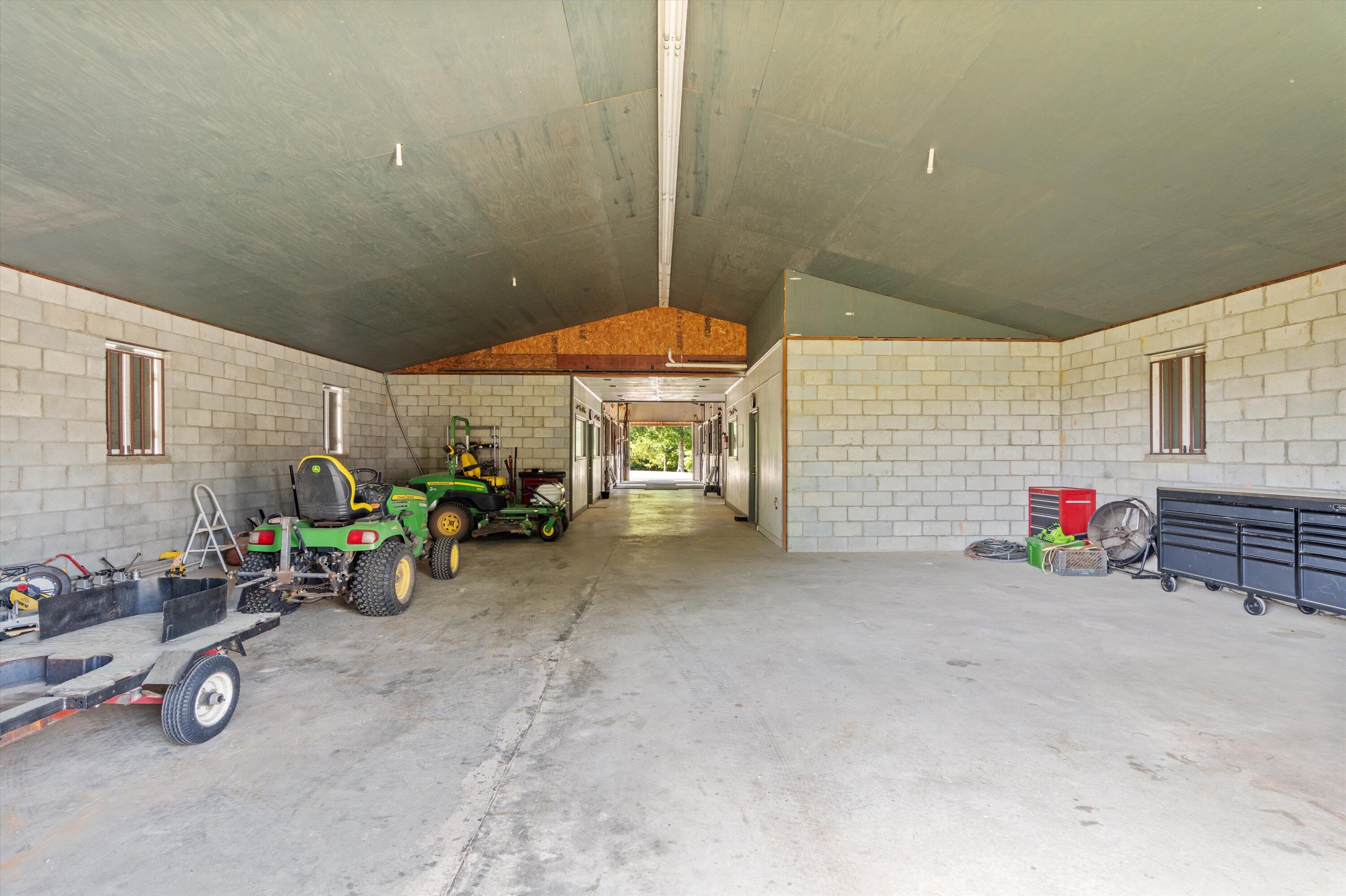 1960 WHITE ROCK Road