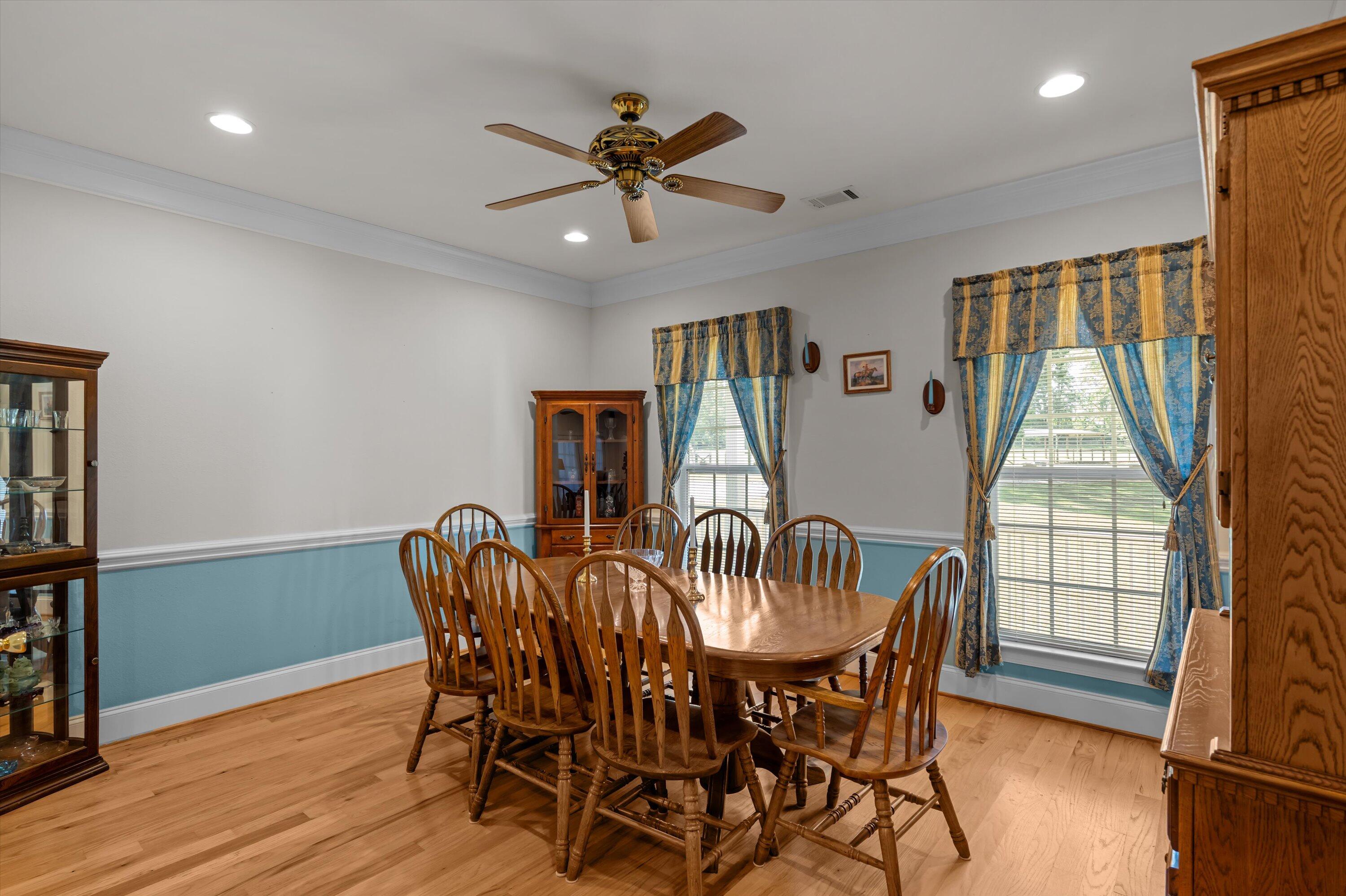 1960 WHITE ROCK Road