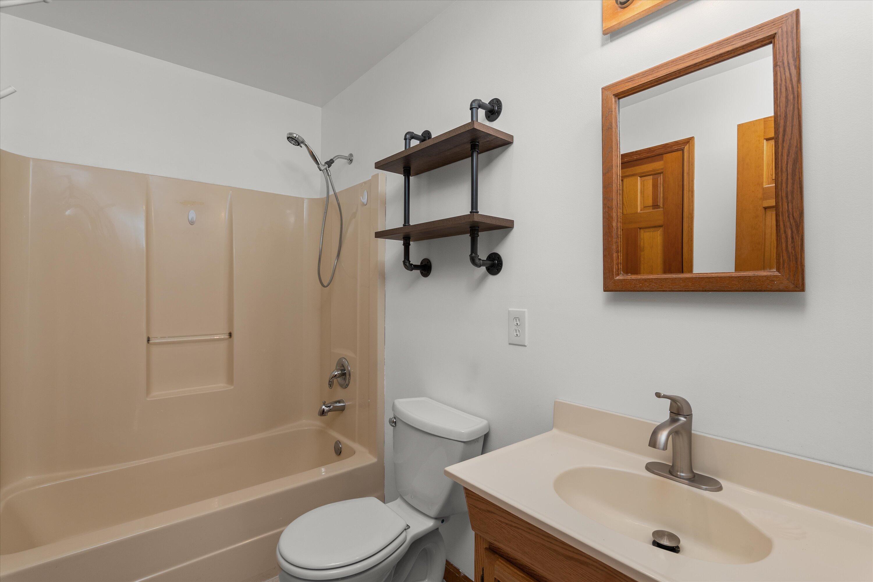 1840 LONERGAN HULME Road