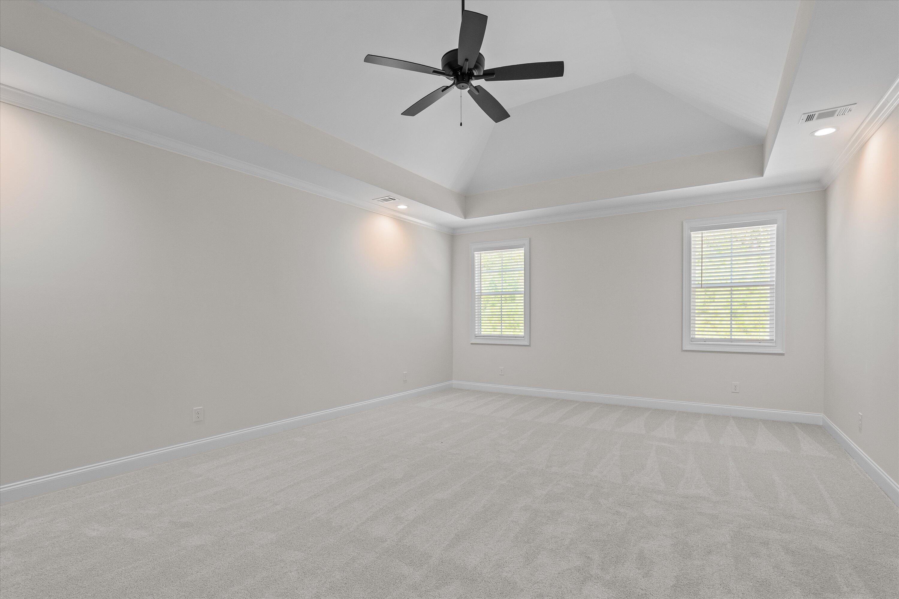 640 RIVER OAKS Lane