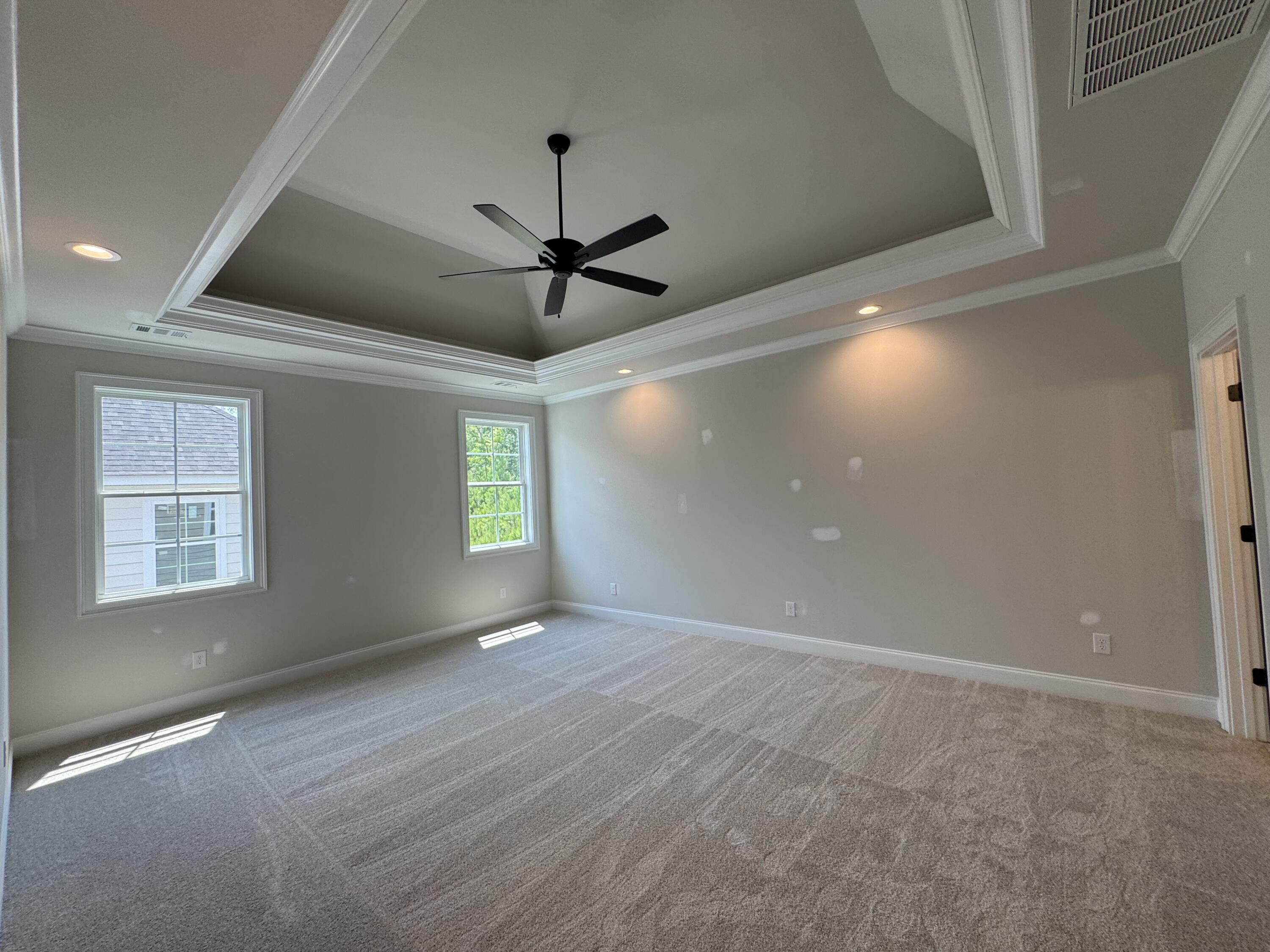 642 RIVER OAKS Lane