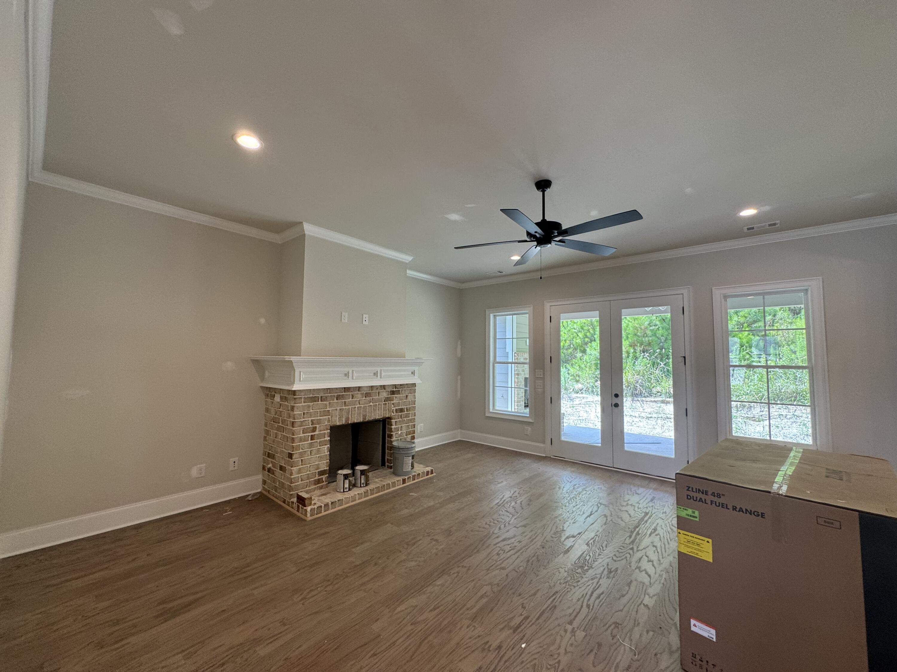 642 RIVER OAKS Lane