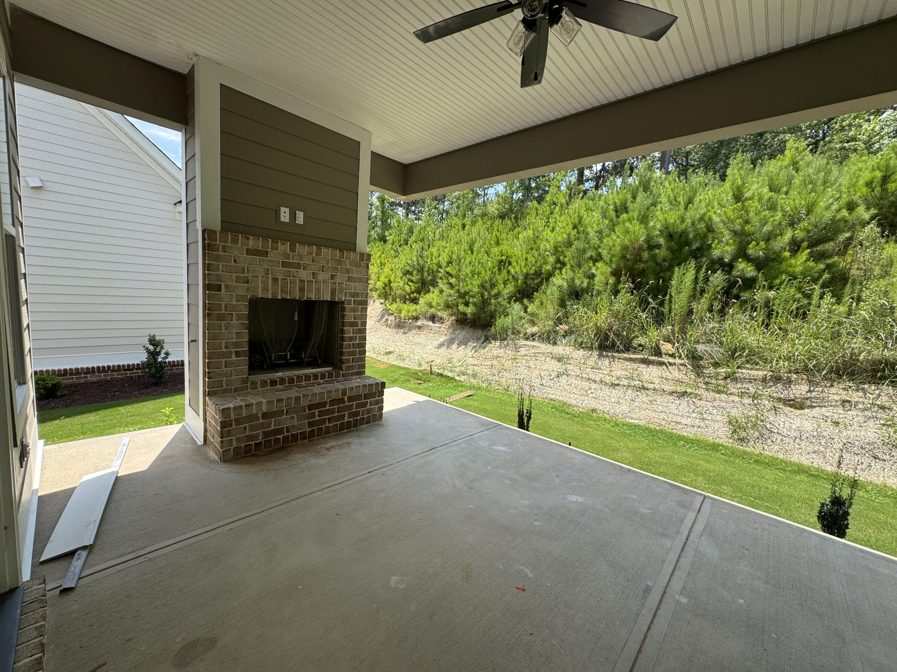 642 RIVER OAKS Lane
