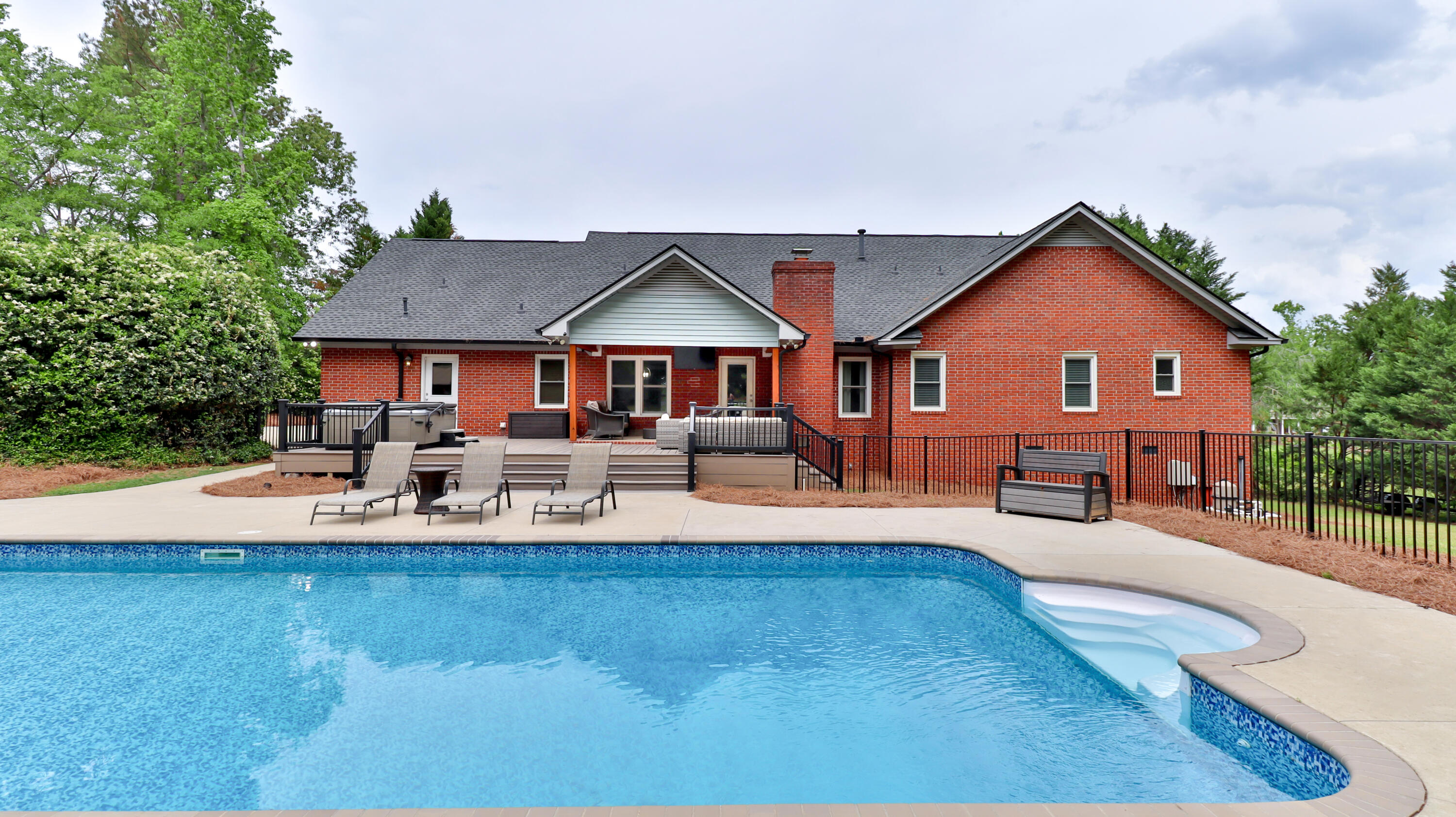 992 WINDMILL LANE Lane