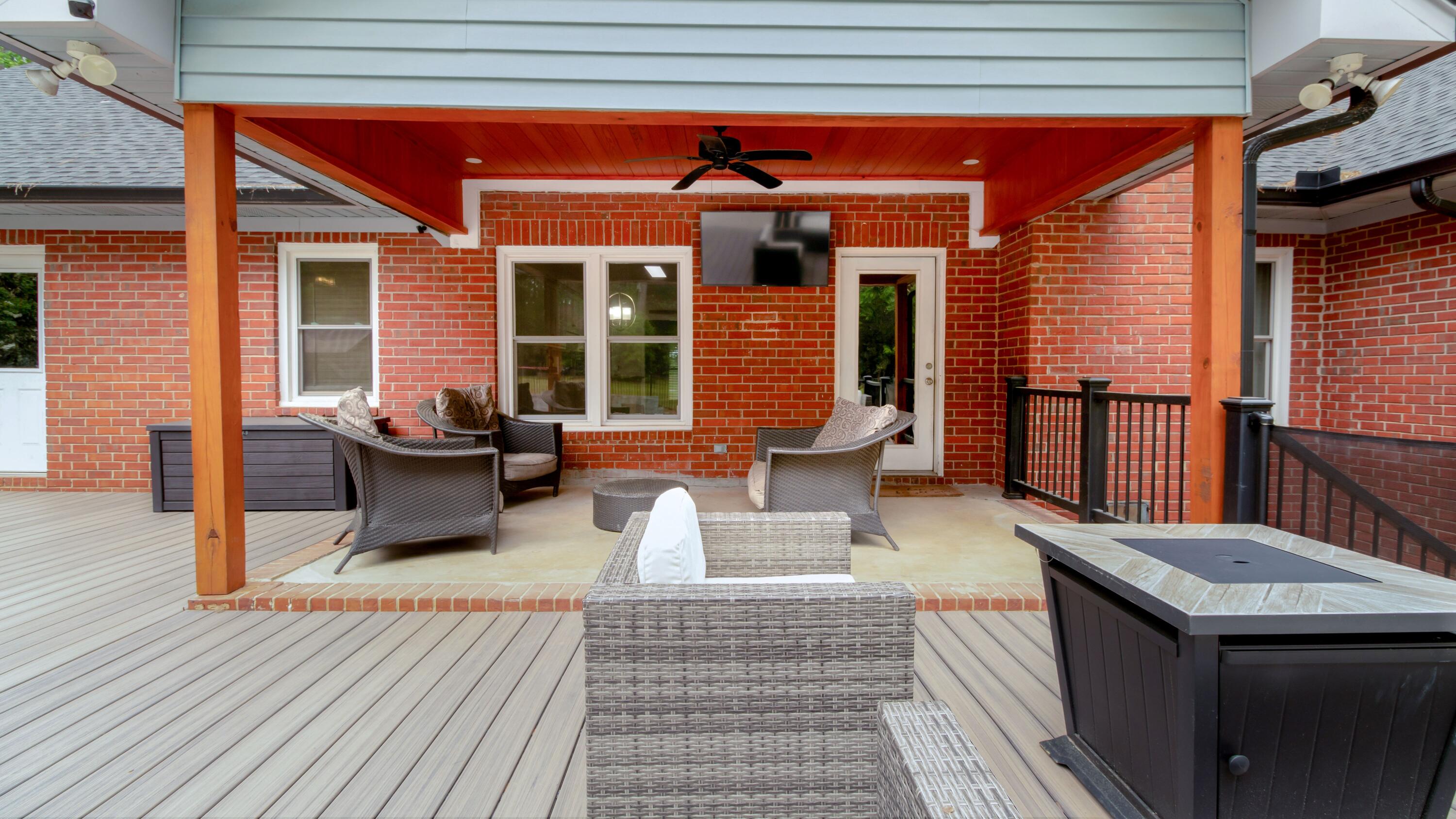 992 WINDMILL LANE Lane