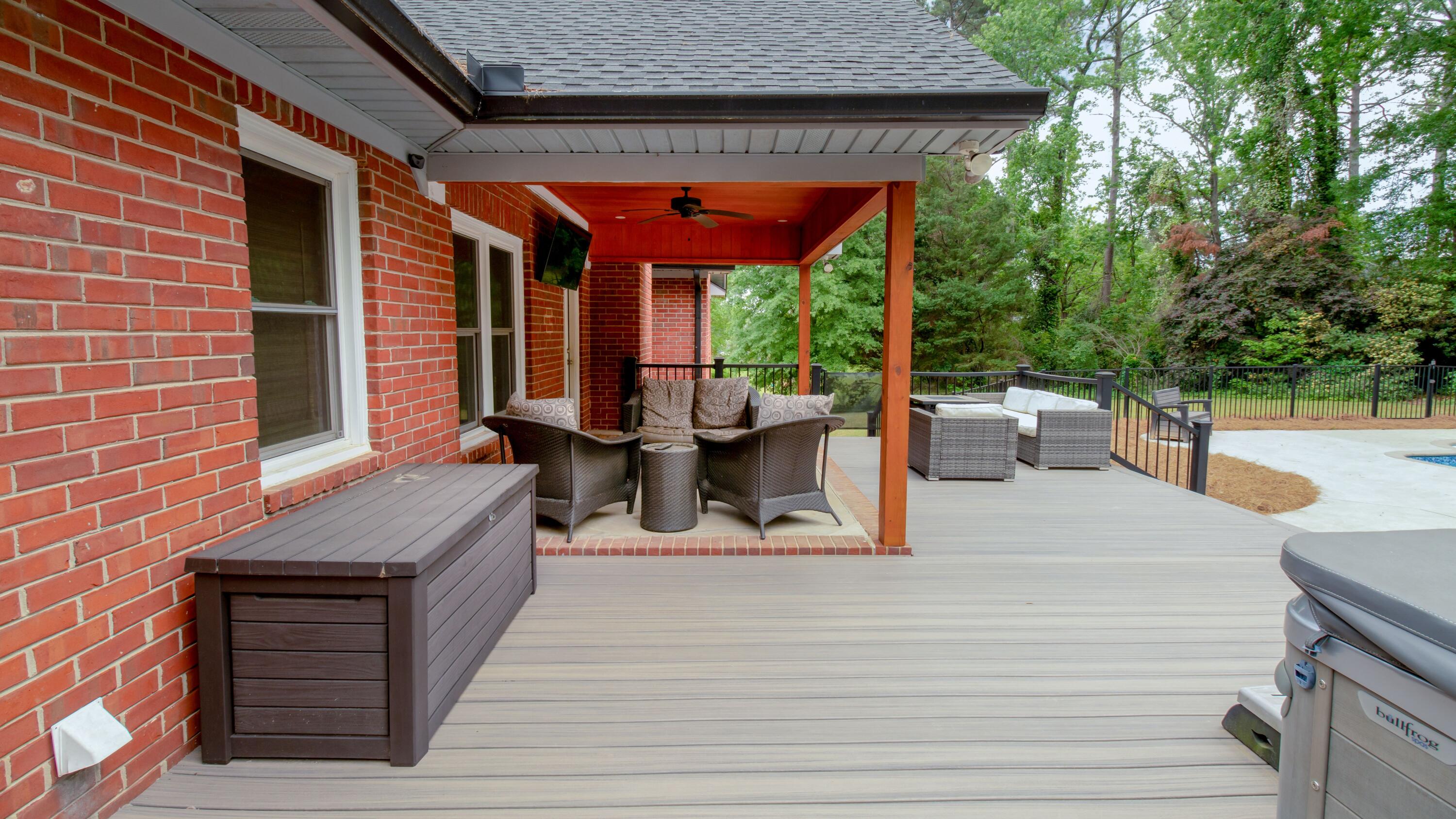 992 WINDMILL LANE Lane