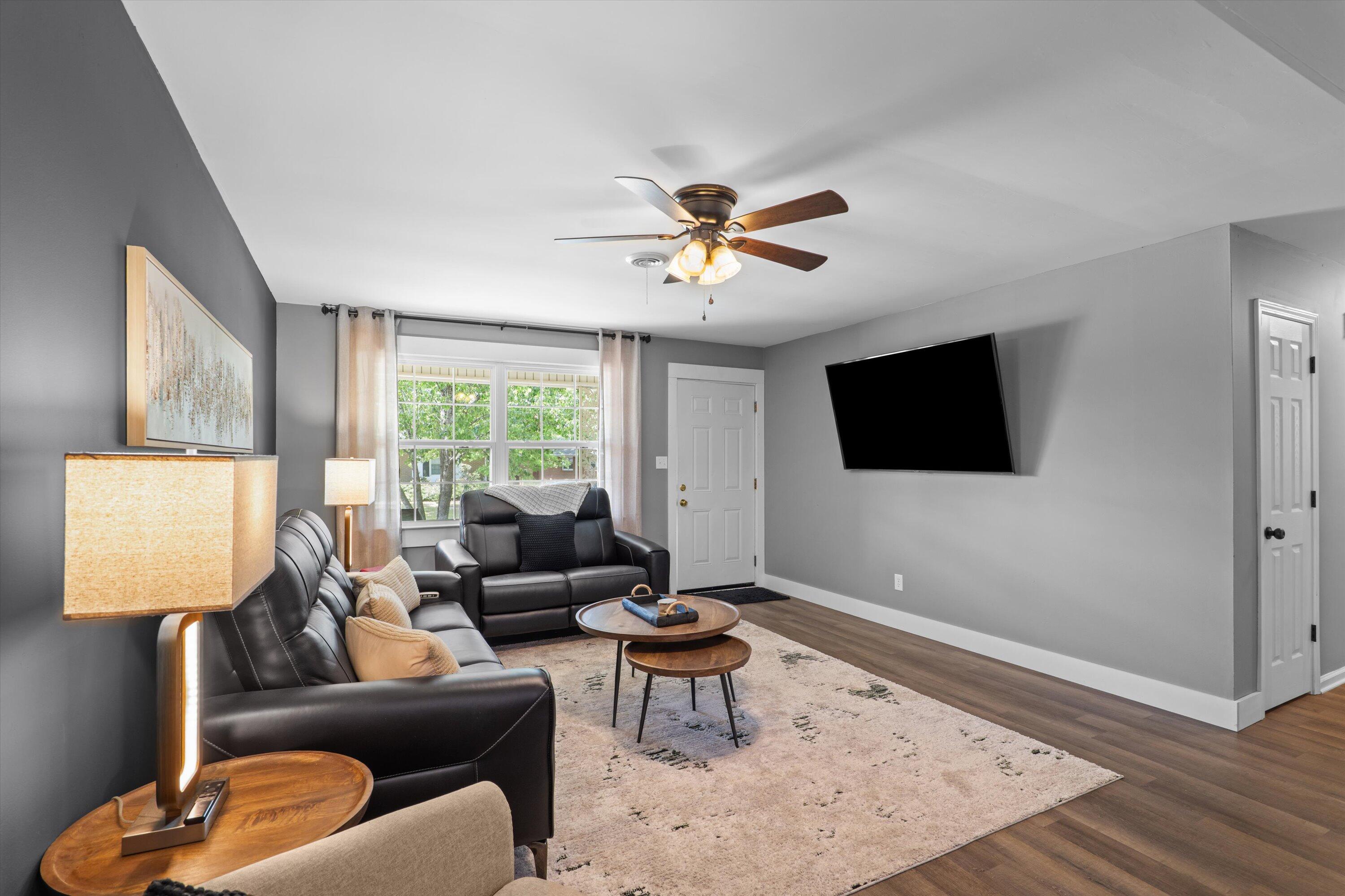 284 E WYNNGATE Drive