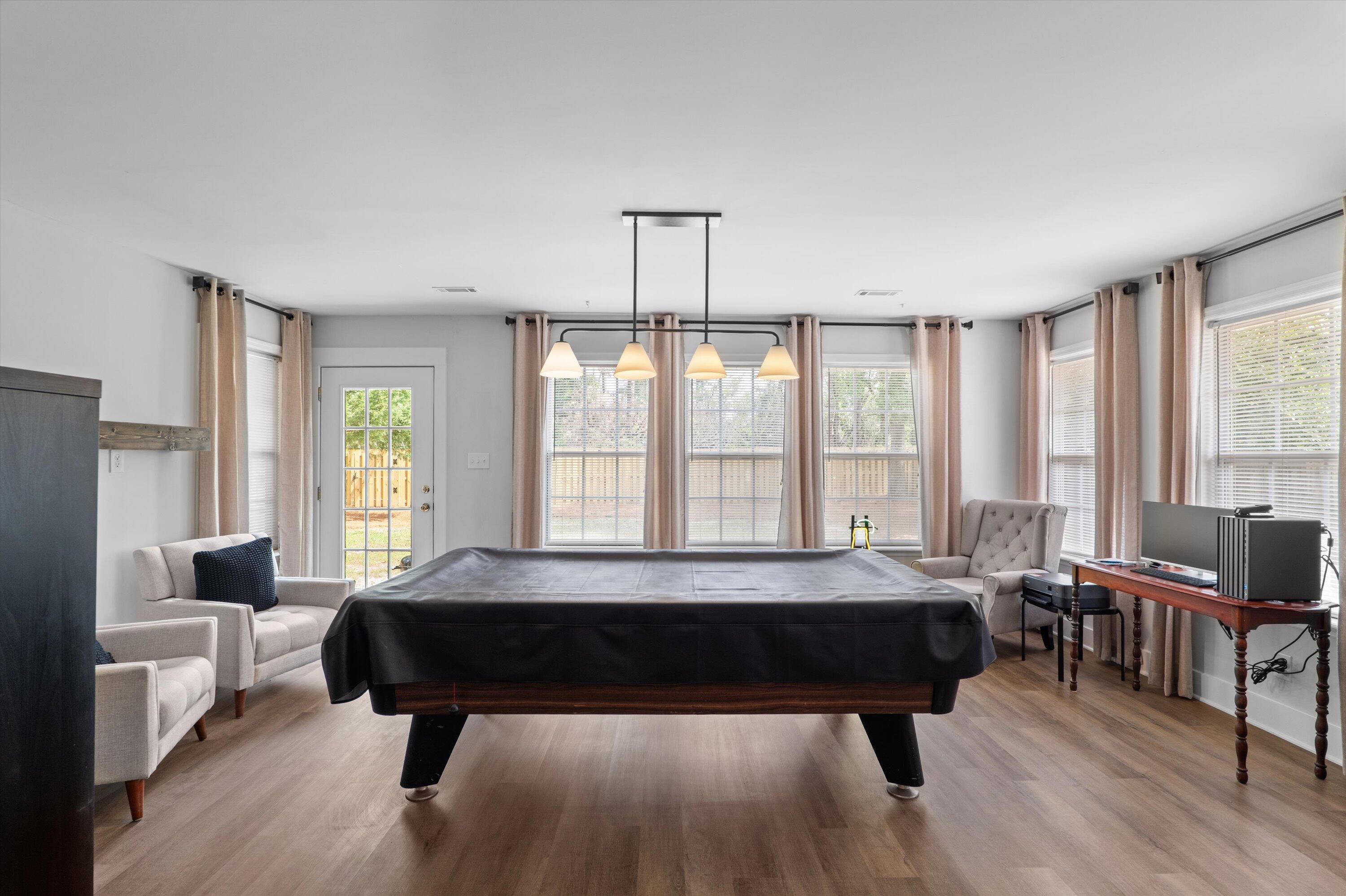 284 E WYNNGATE Drive