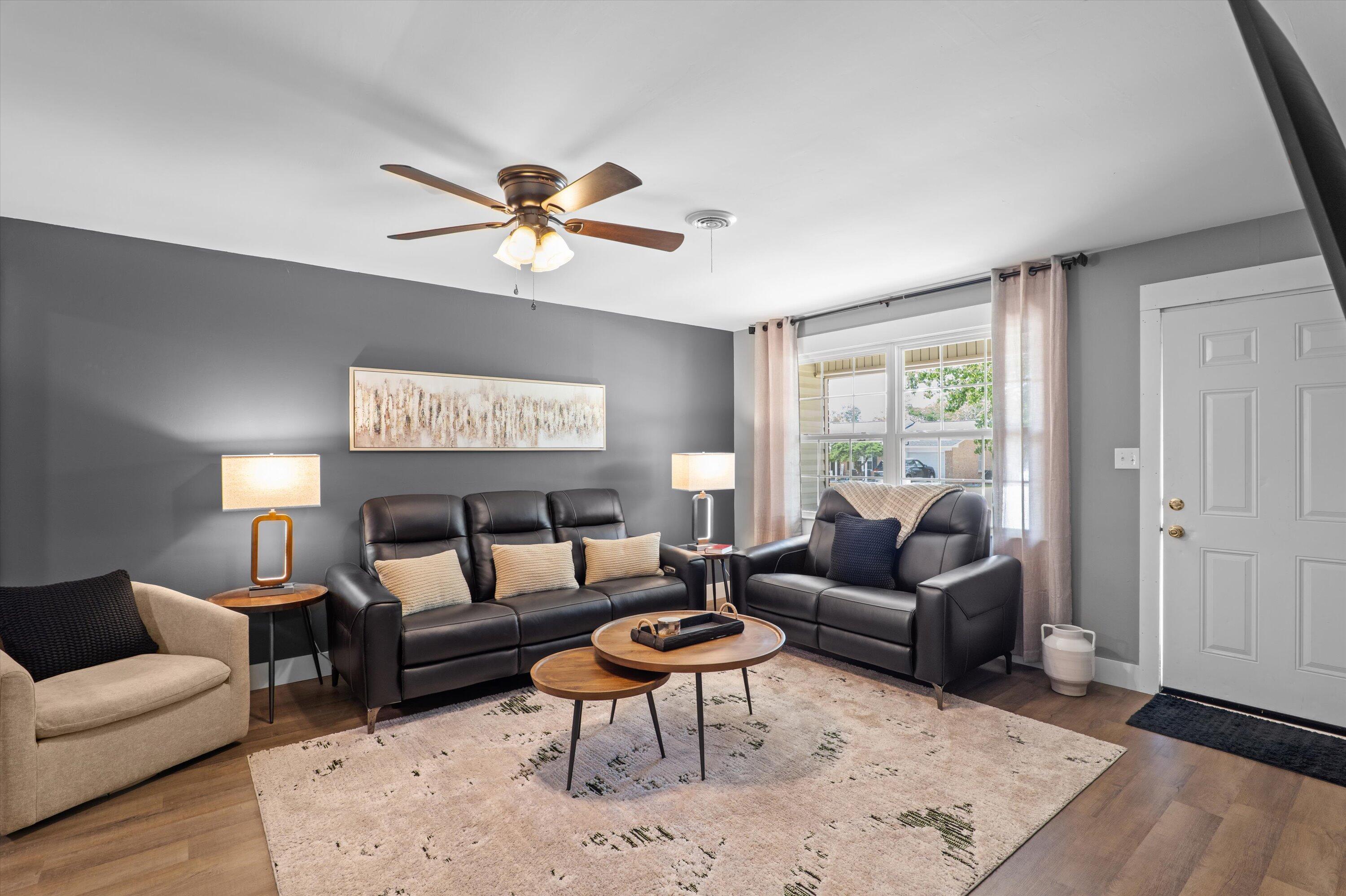 284 E WYNNGATE Drive