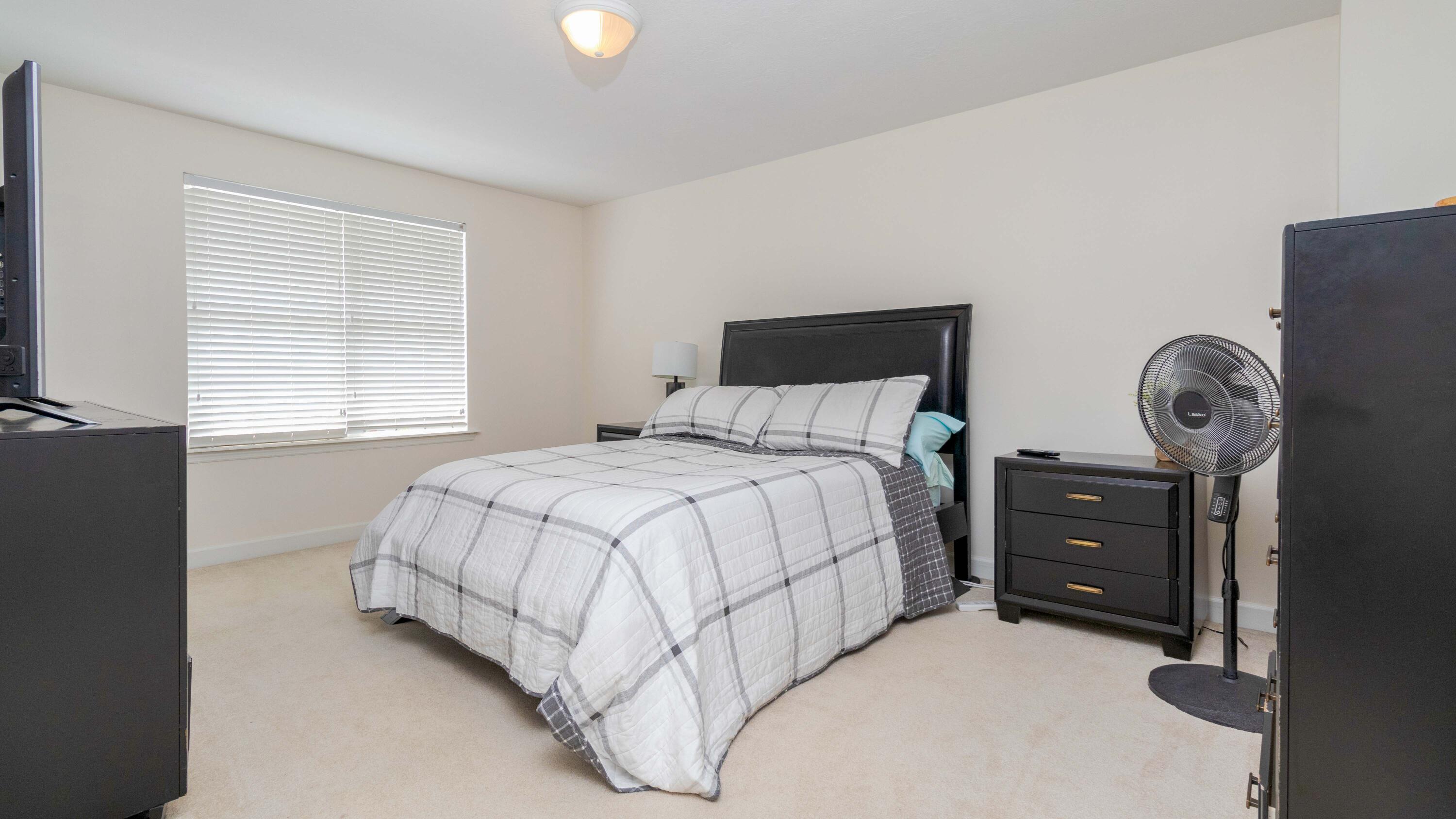 992 WINDMILL PARKWAY