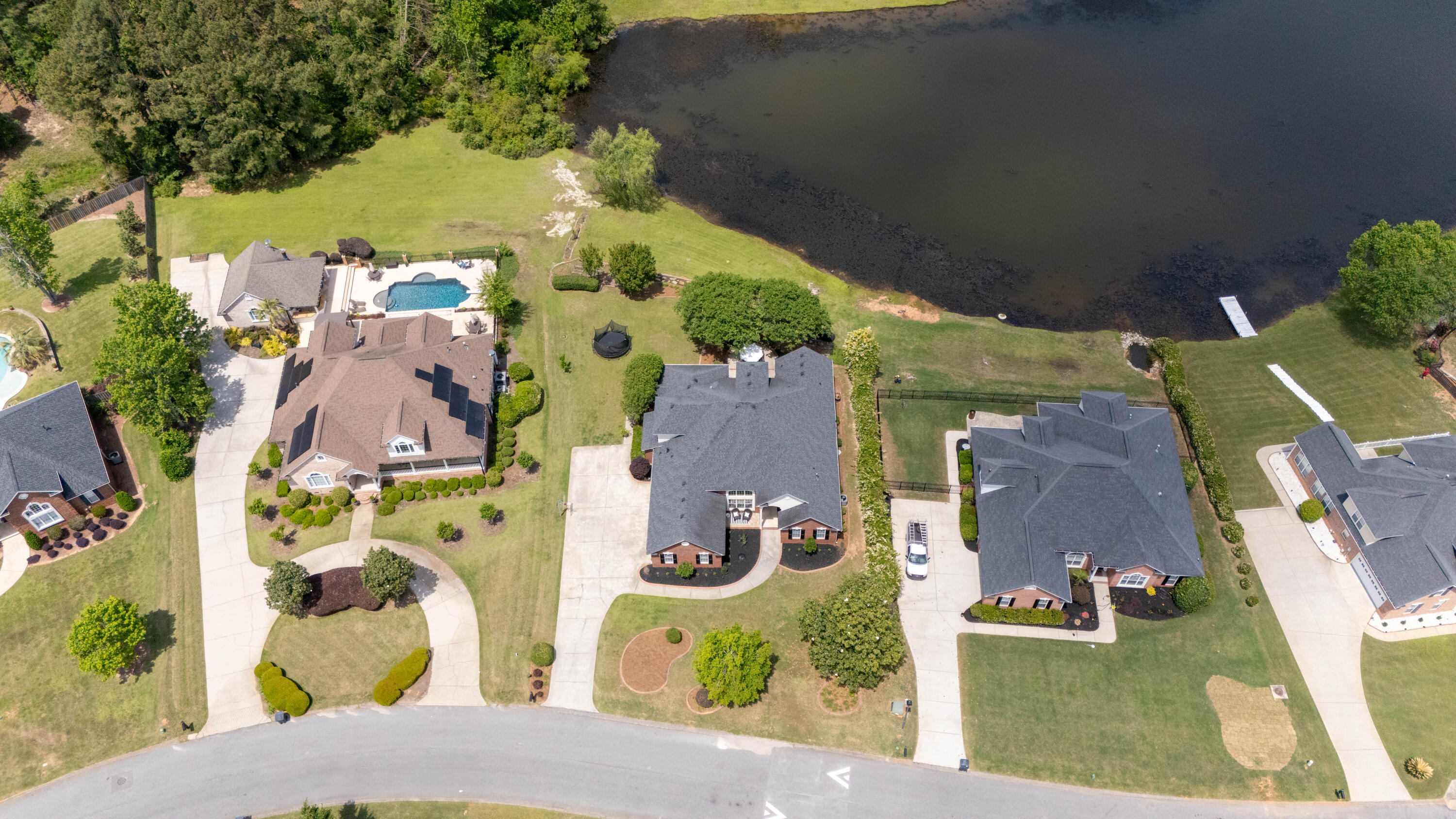 992 WINDMILL PARKWAY