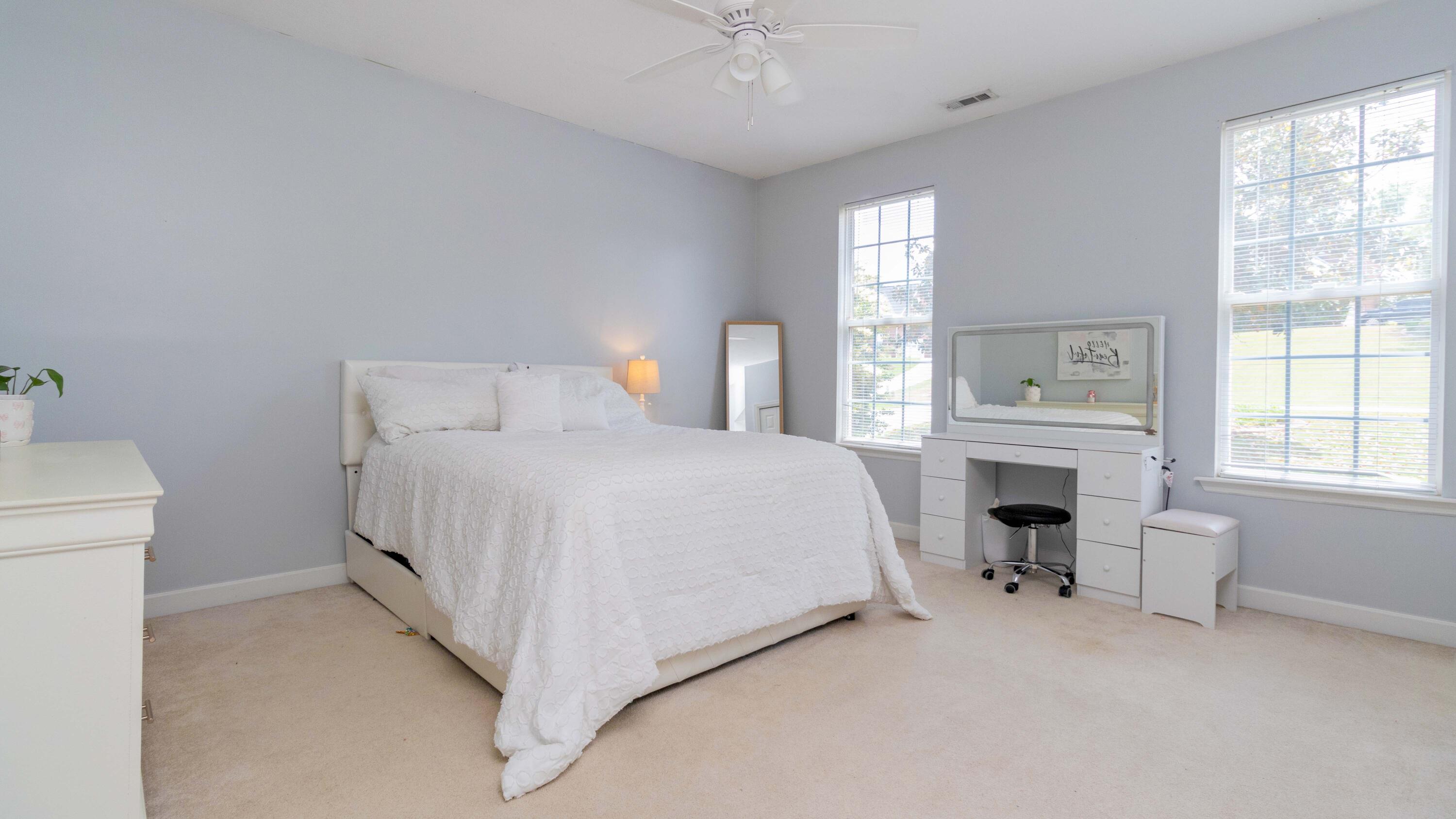 992 WINDMILL PARKWAY