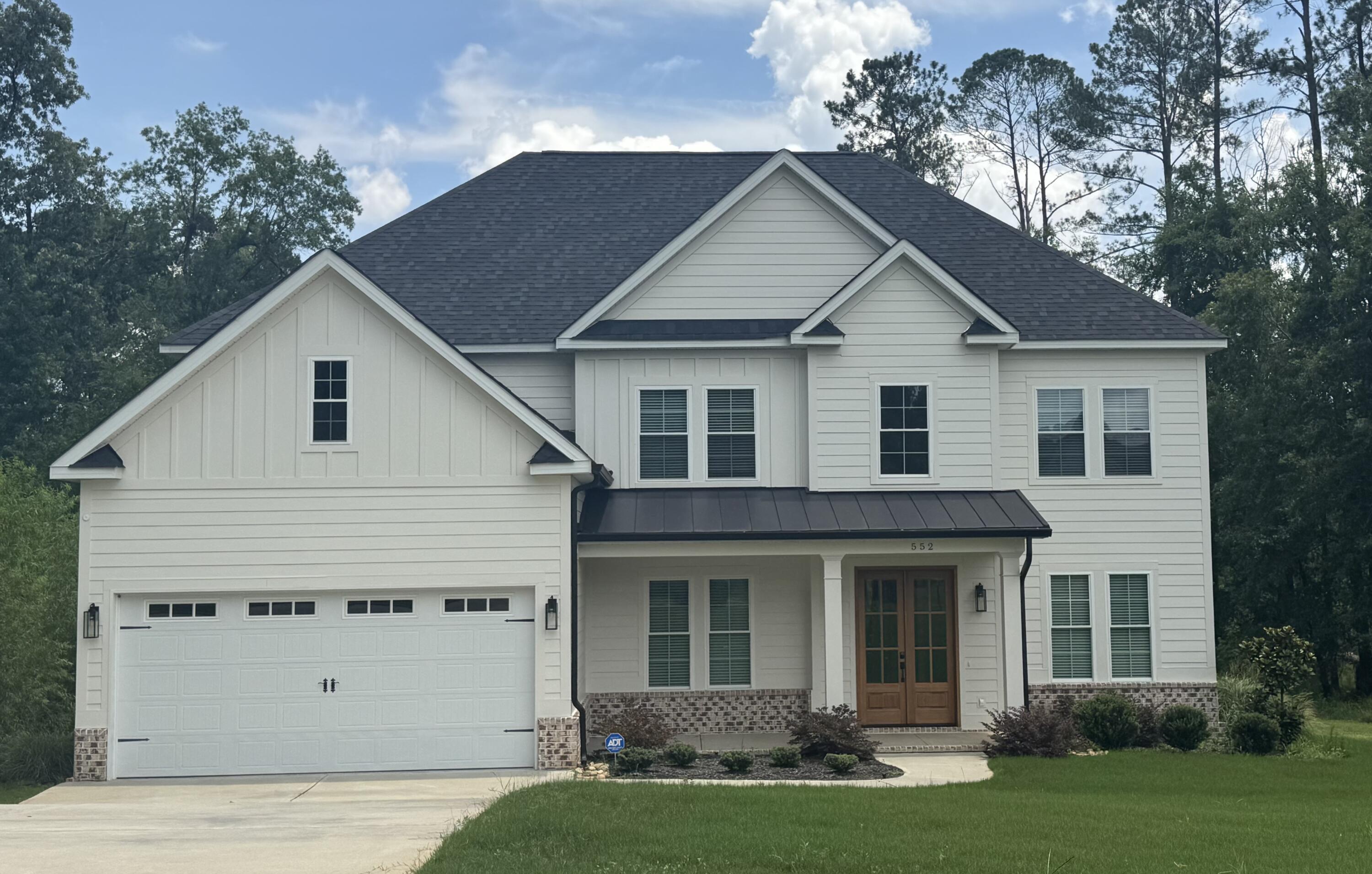 552 RIVER OAKS Lane