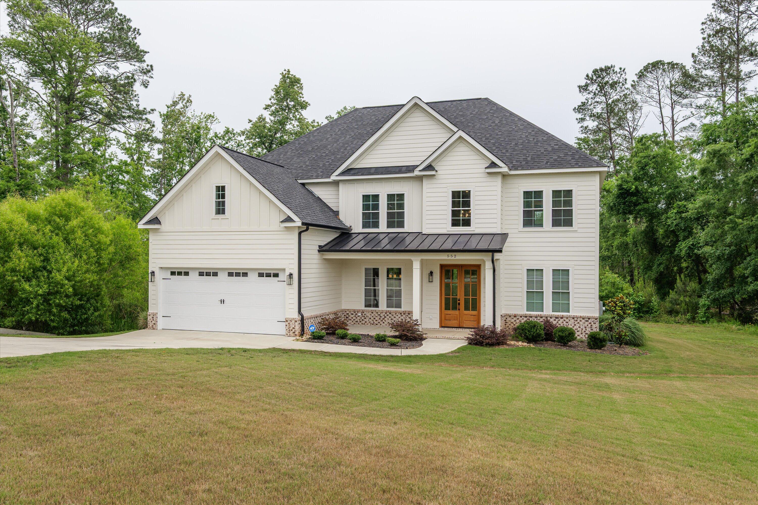 552 RIVER OAKS Lane
