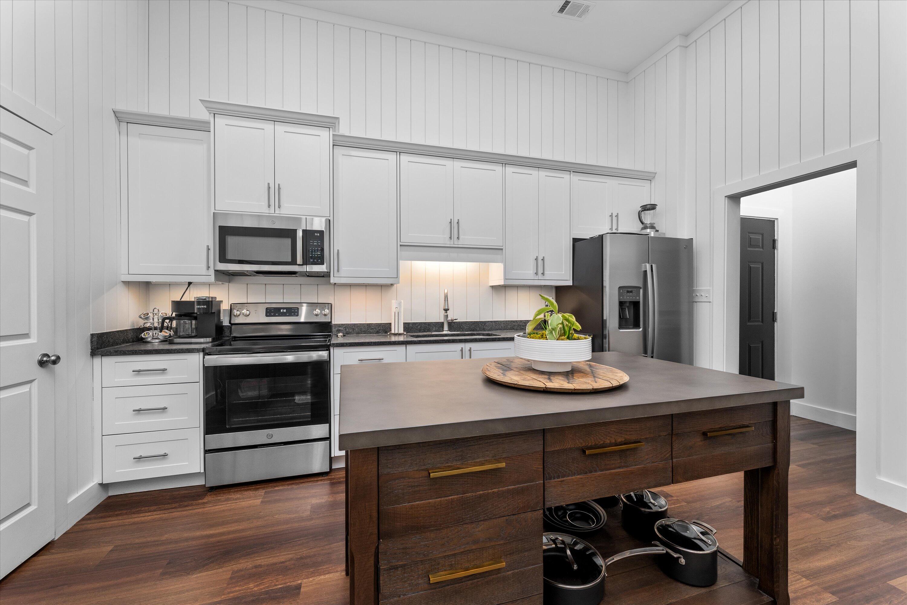 4111 RIVERMONT Drive