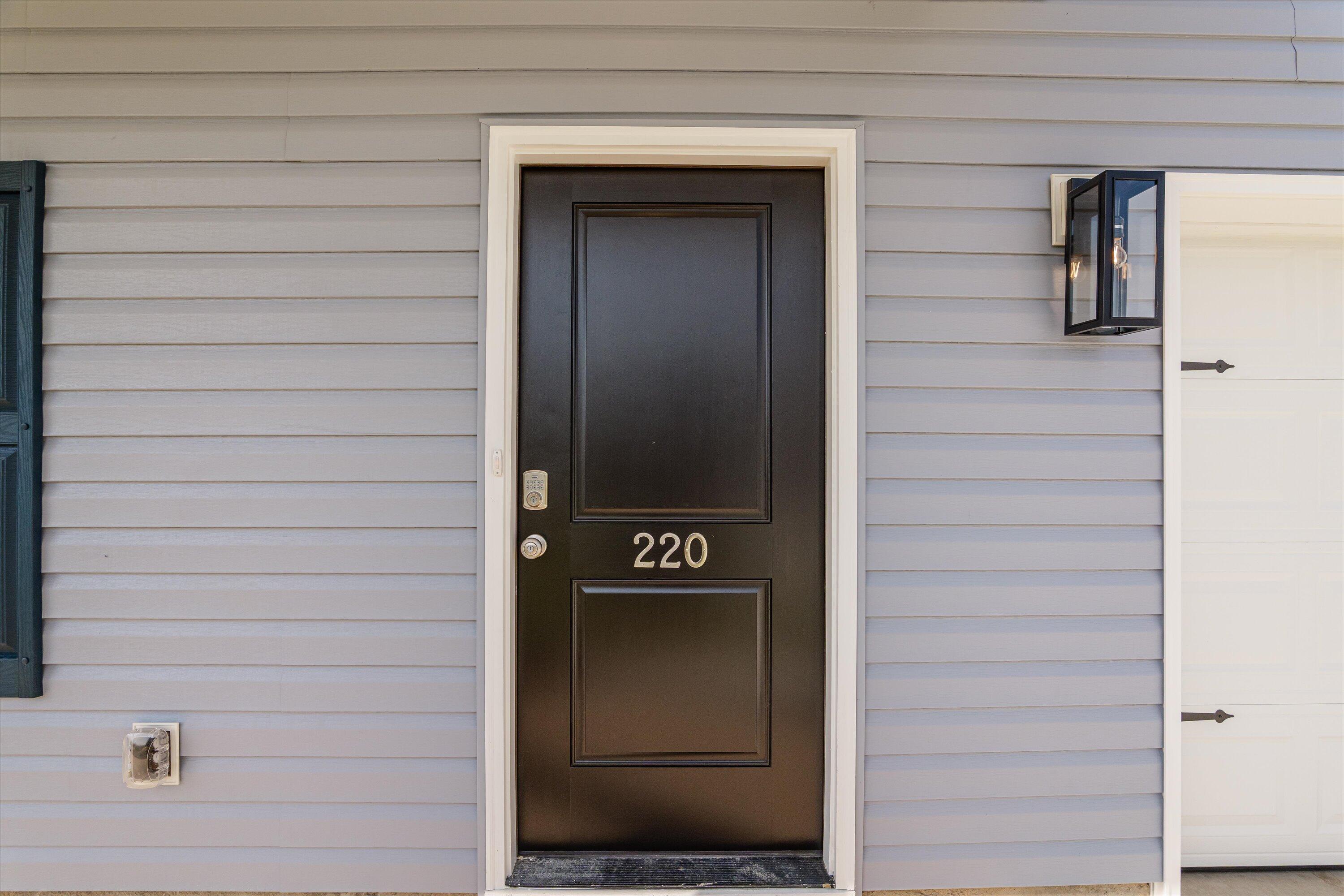 220 NW Shingle Oak Garden