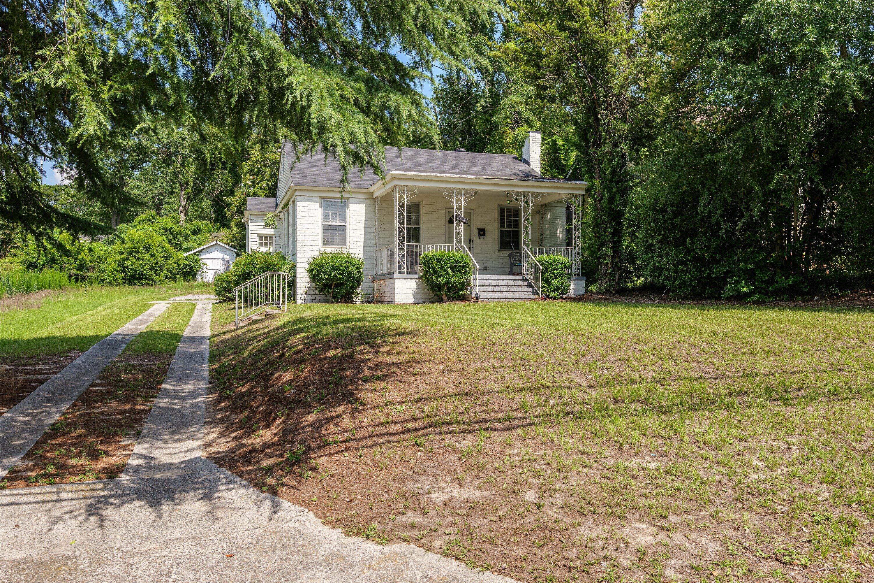 1447 Heard Avenue