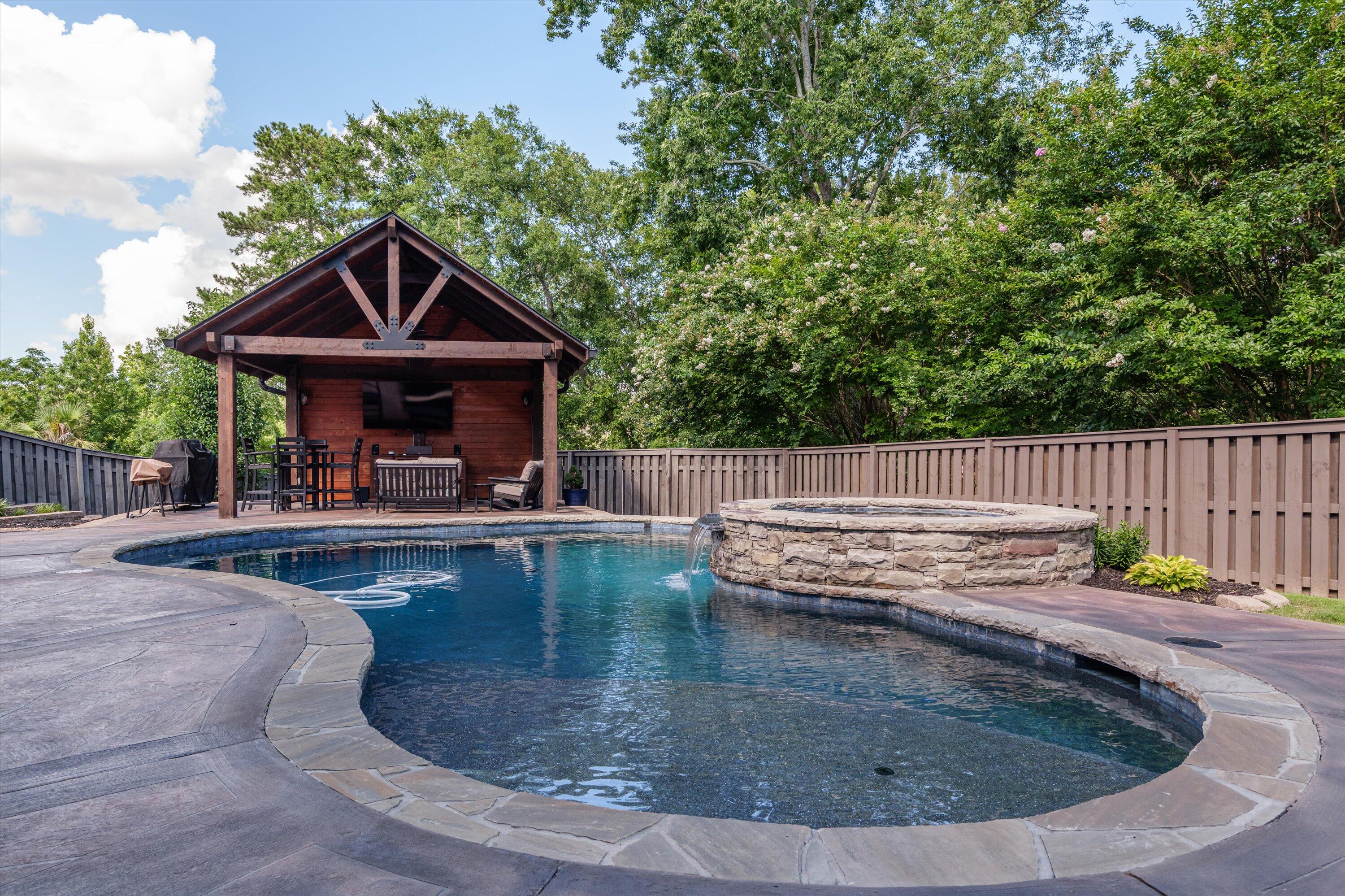 628 Emerald Crossing