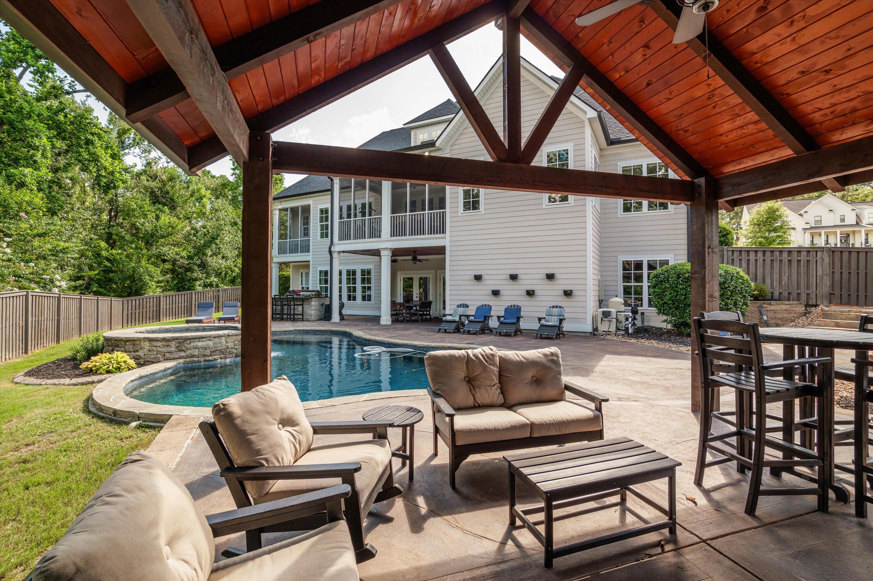 628 Emerald Crossing