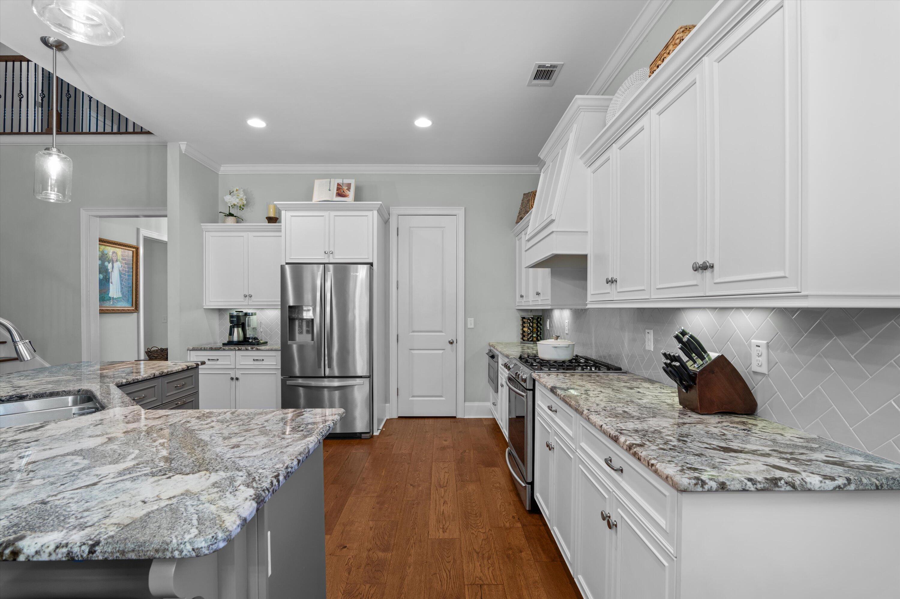 1605 Lindley Lane