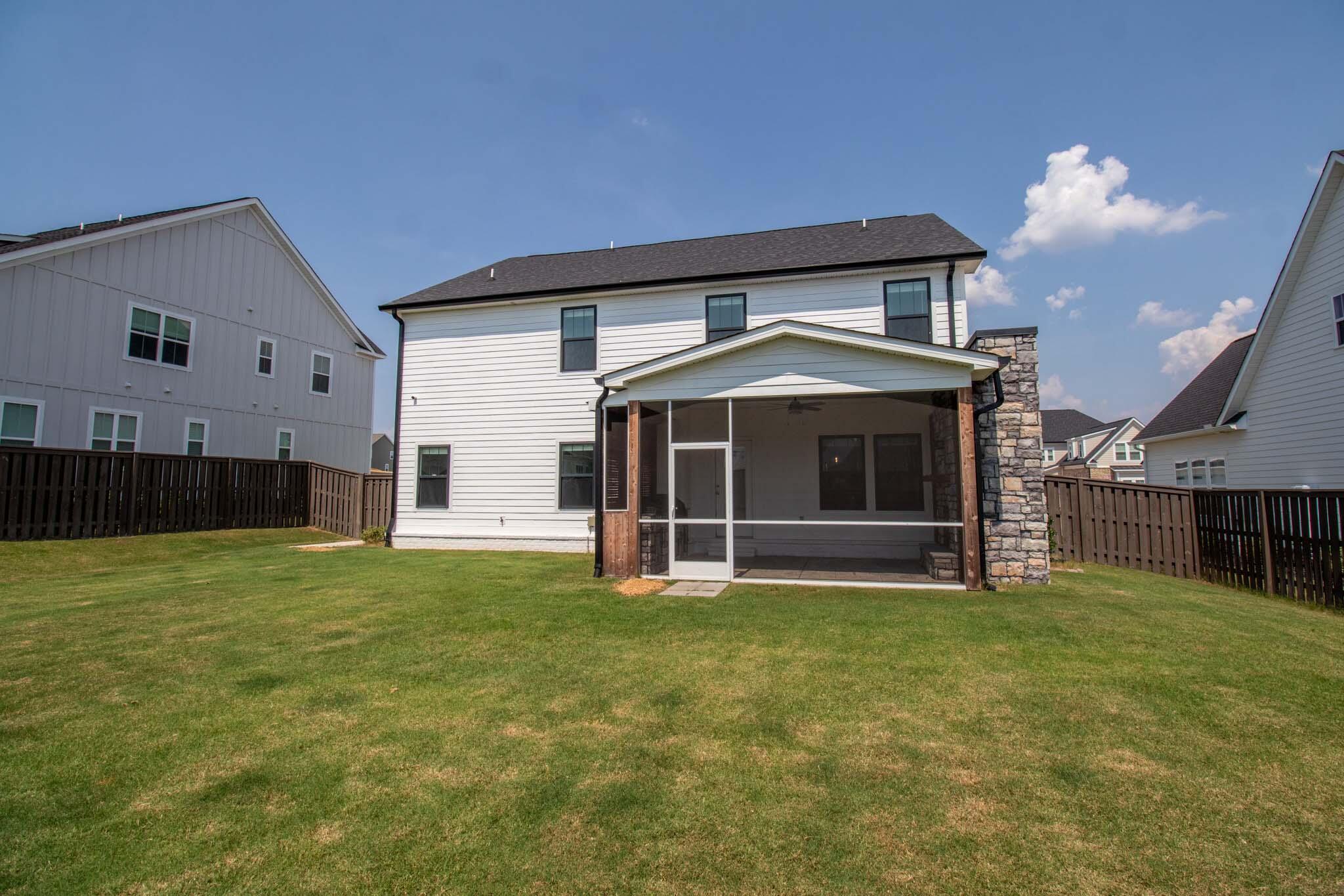 3048 Rosewood Dr. Drive