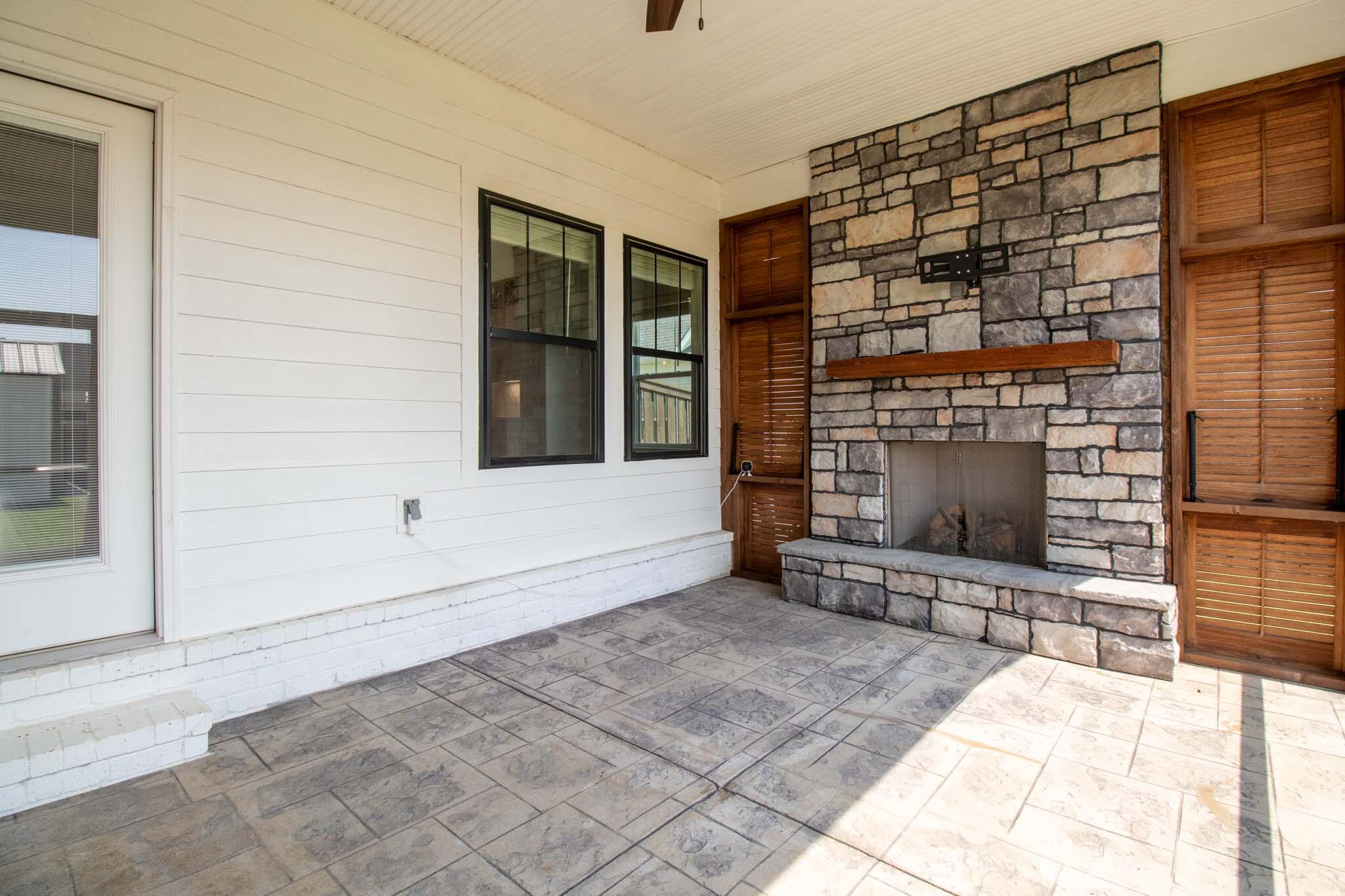 3048 Rosewood Dr. Drive