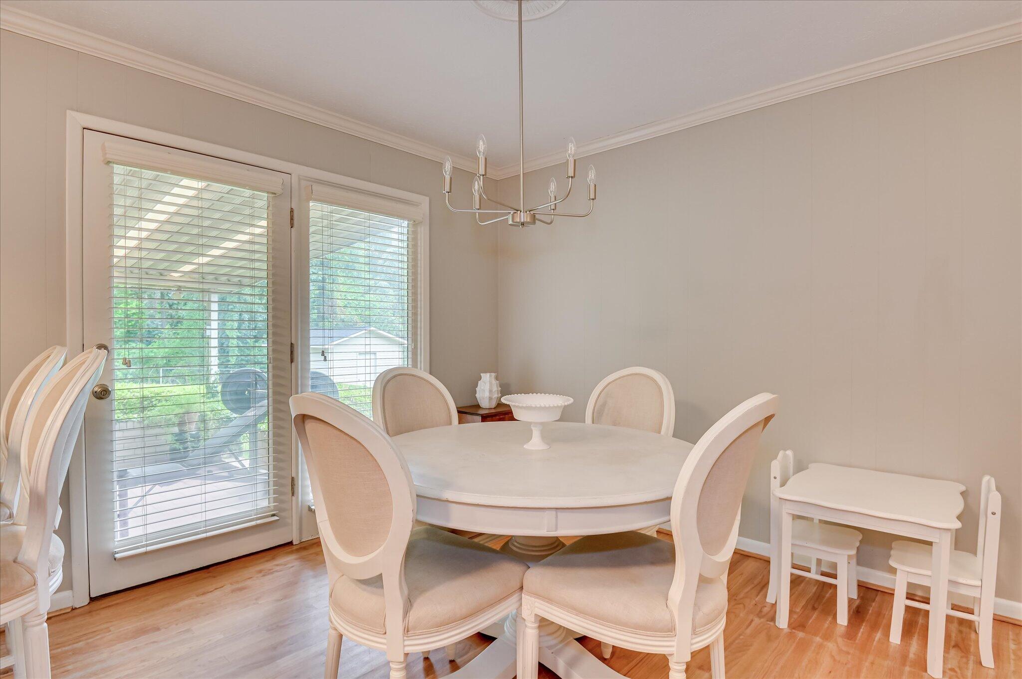 637 Canterbury Drive