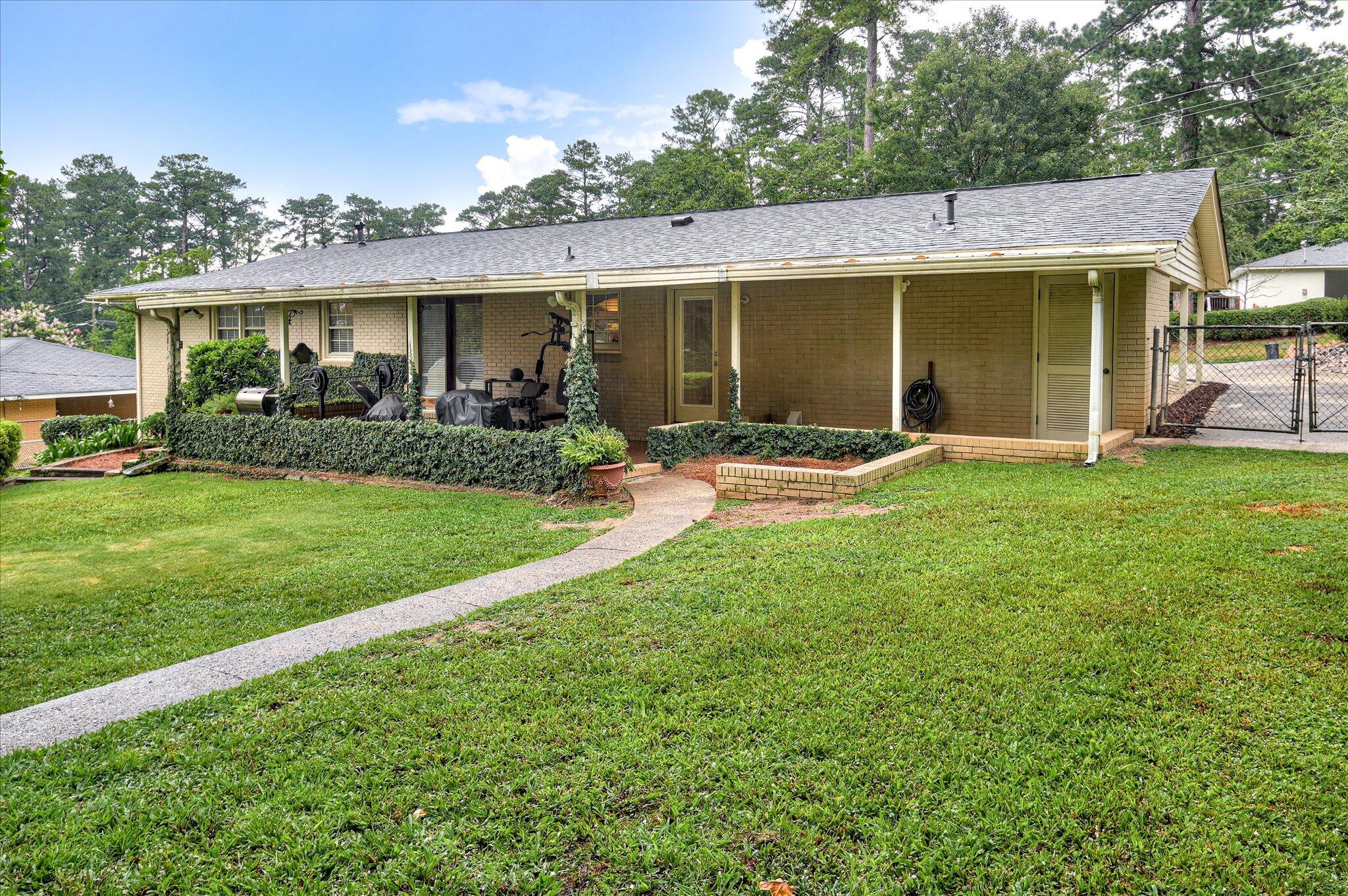 637 Canterbury Drive