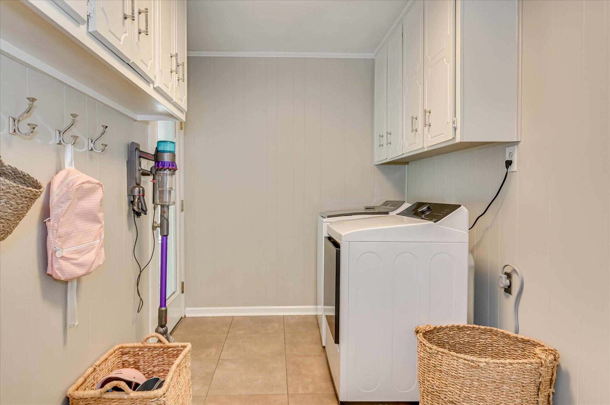 637 Canterbury Drive